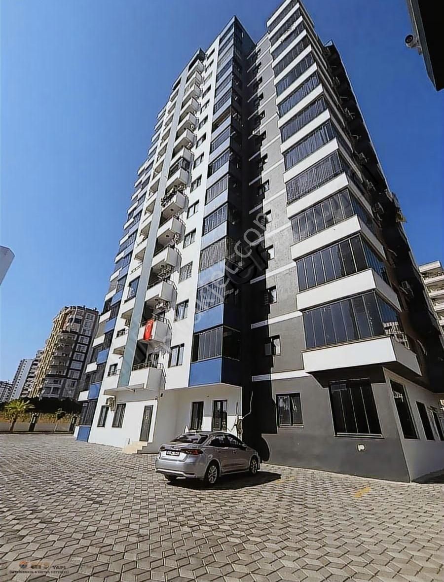 Mersin Mezitli Merkez Mahallesi'nde Satılık 2+1 Daire