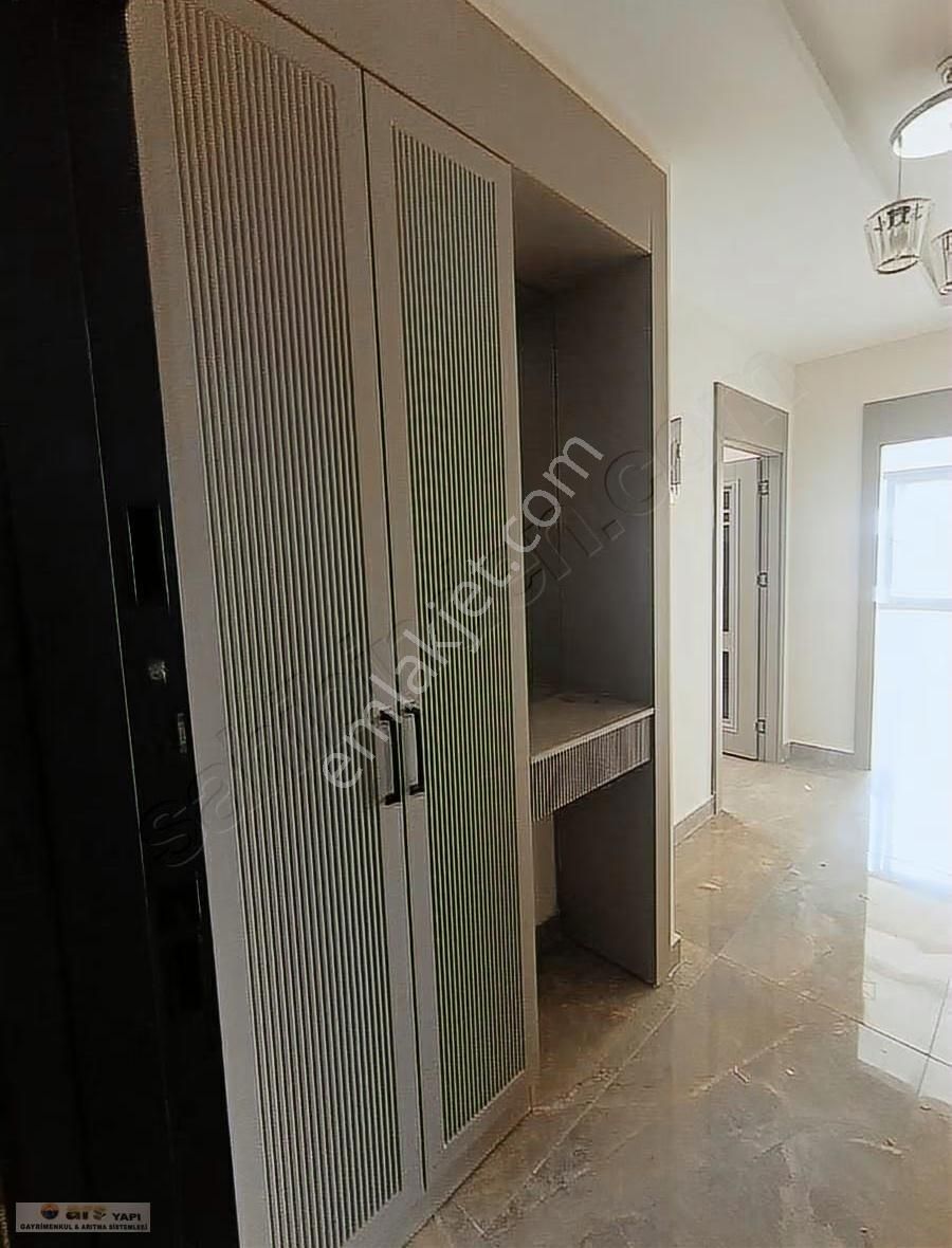 Mersin Mezitli Merkez Mahallesi'nde Satılık 2+1 Daire - Görsel 3