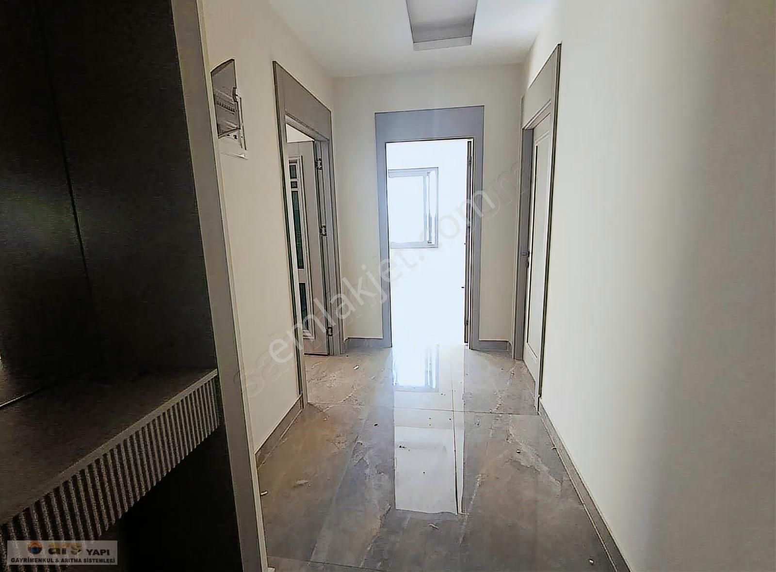 Mersin Mezitli Merkez Mahallesi'nde Satılık 2+1 Daire - Görsel 4