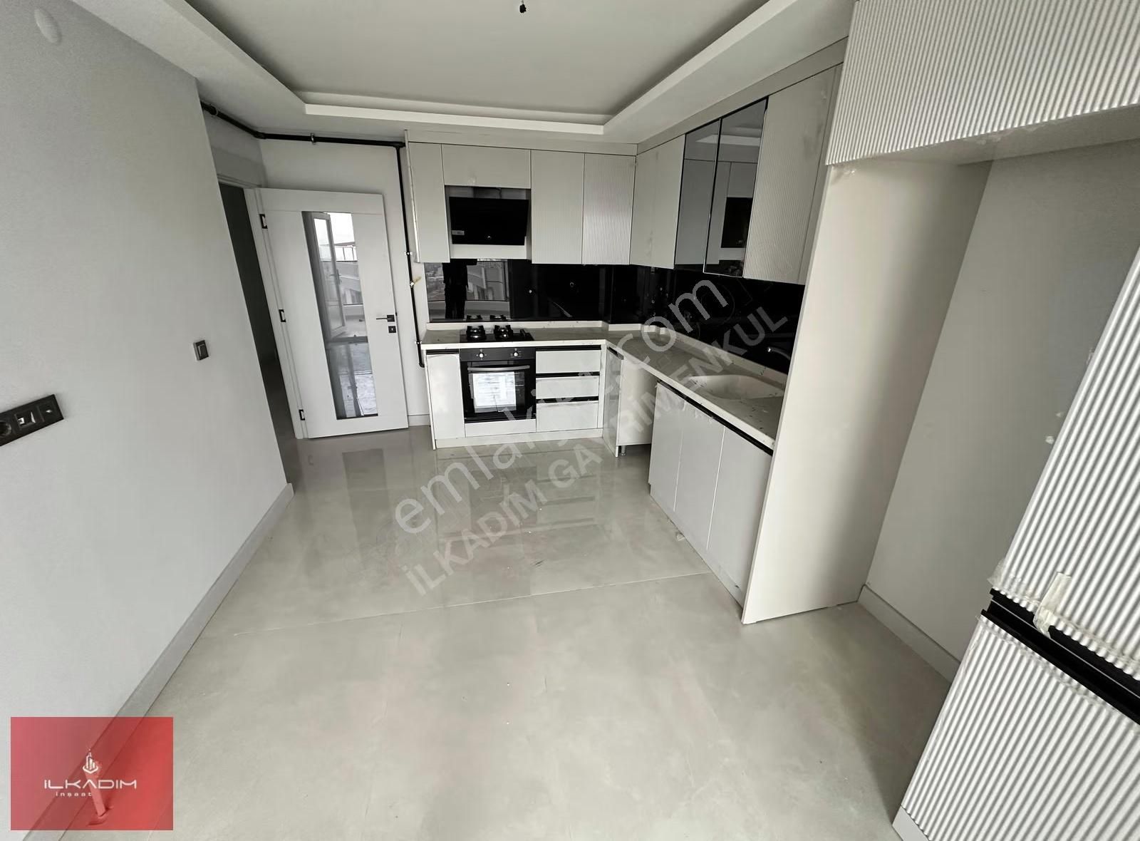 İlkadımdan Esertepedeyeni Binada Manzaralı Yapılı 3+1 Daireler - Görsel 22