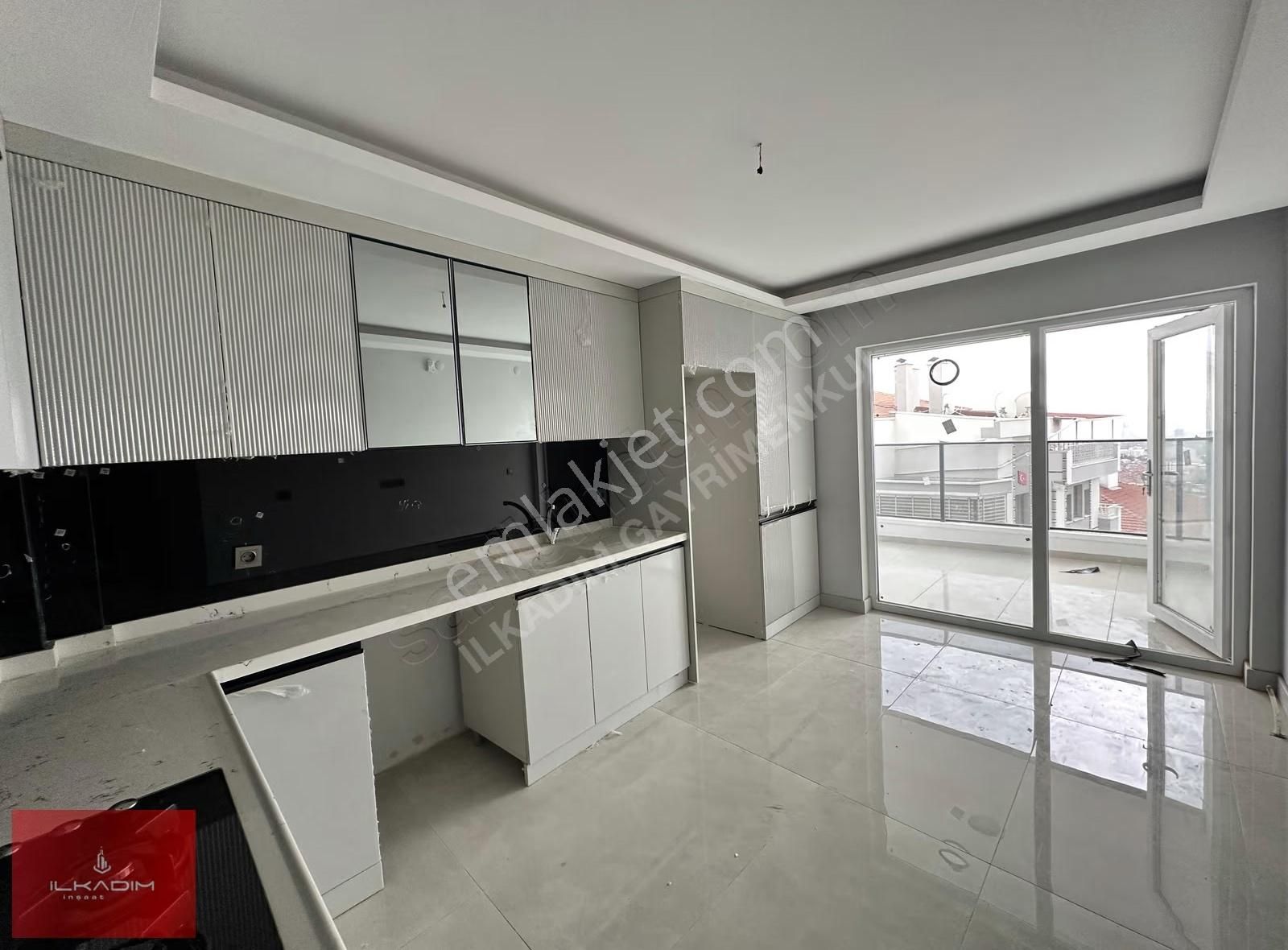 İlkadımdan Esertepedeyeni Binada Manzaralı Yapılı 3+1 Daireler - Görsel 24