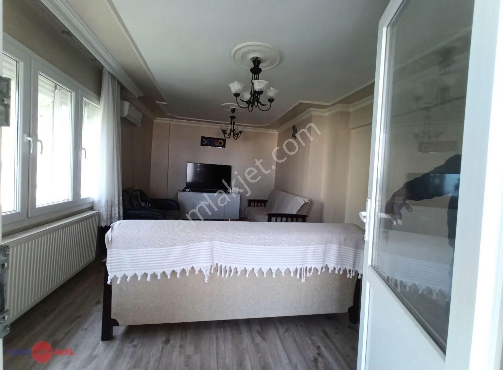 Dikili Barışkent'te Satılık Ayrı Mutfak Çift Balkon 2+1 Daire! - Görsel 26