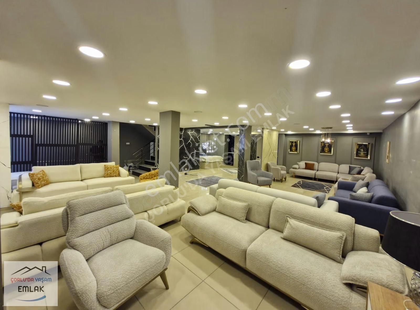 Çarşı Merkezde Ssk Binası Yanında Satılık 720 M2 Mağaza / Dükkan - Görsel 6