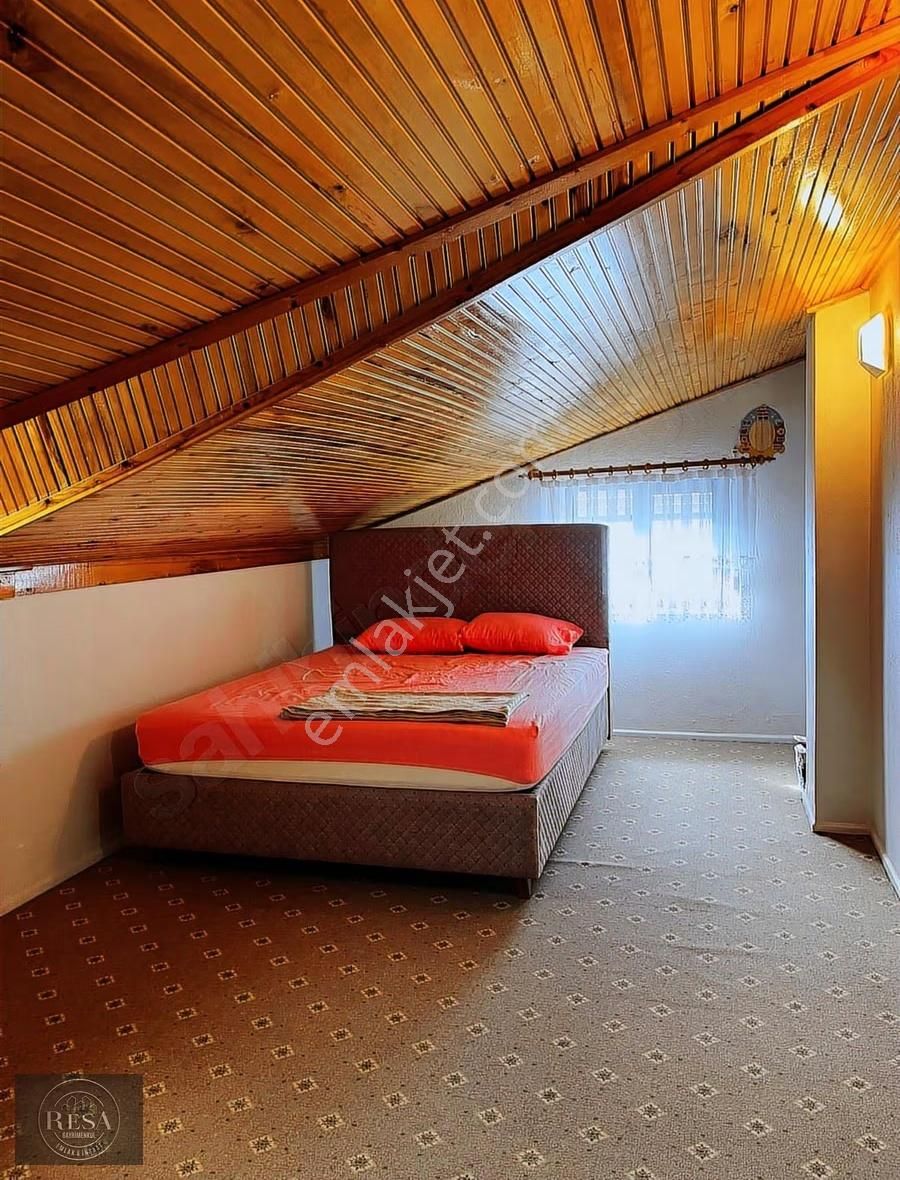 Resa Gayrimenkul'den Cumhuriyet Mh. Denize Sıfır Villa - Görsel 3