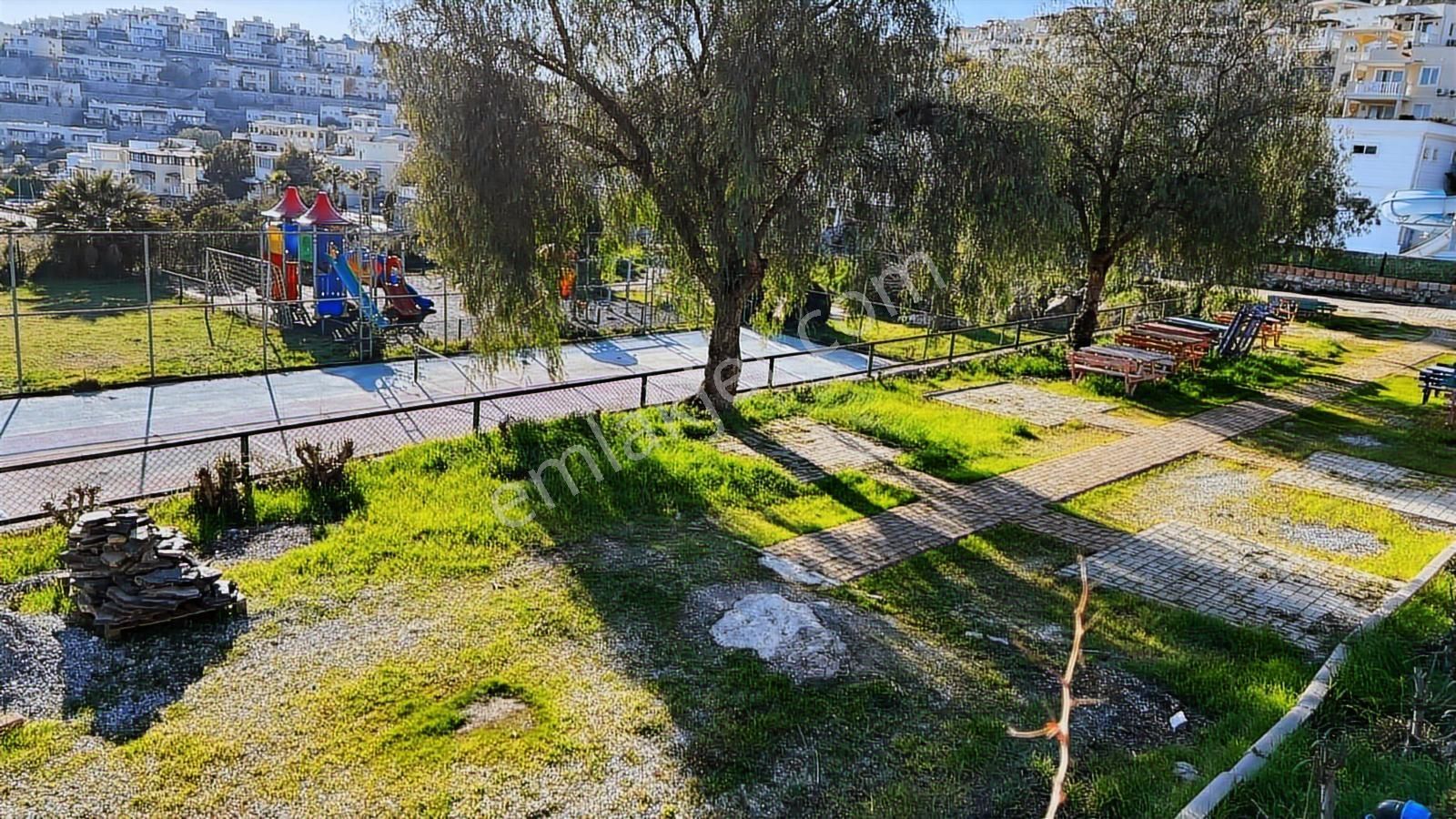 Milas Boğaziçi 2 Banyolu 2+1 Üst Kat Göl Manzaralı Satılık Daire - Görsel 29