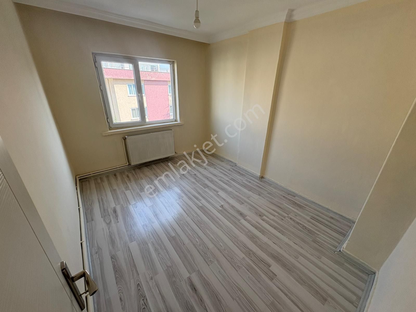 Mareşal Çakmak Mh 3+1 Katta Merkezin İçinde Fırsat Daire - Görsel 27