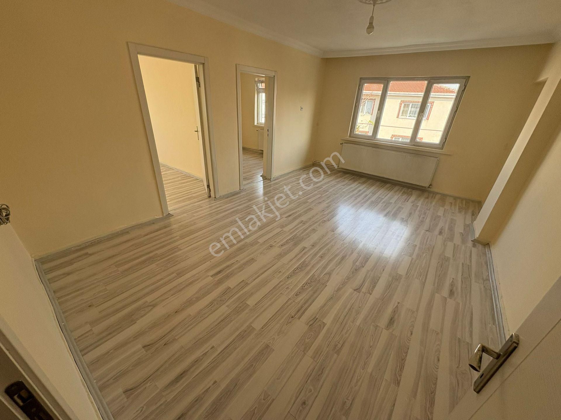 Mareşal Çakmak Mh 3+1 Katta Merkezin İçinde Fırsat Daire - Görsel 6