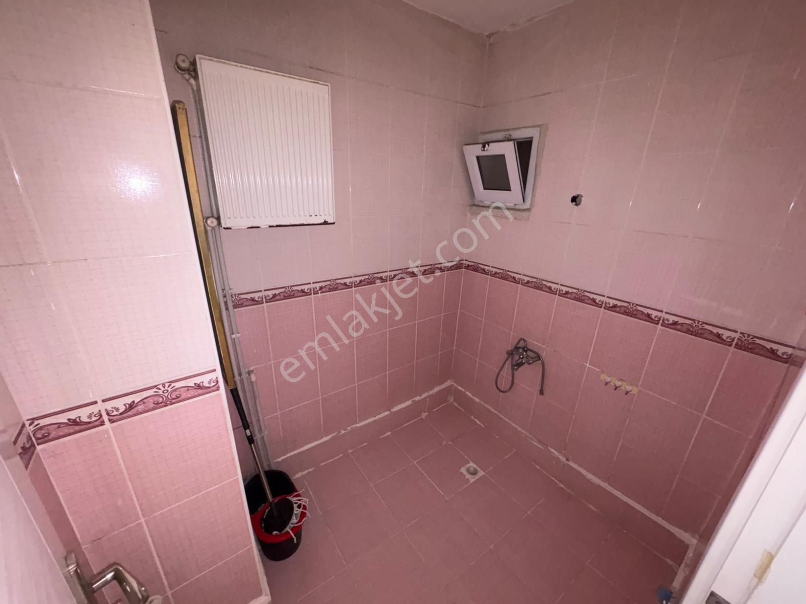 Mareşal Çakmak Mh 3+1 Katta Merkezin İçinde Fırsat Daire - Görsel 32