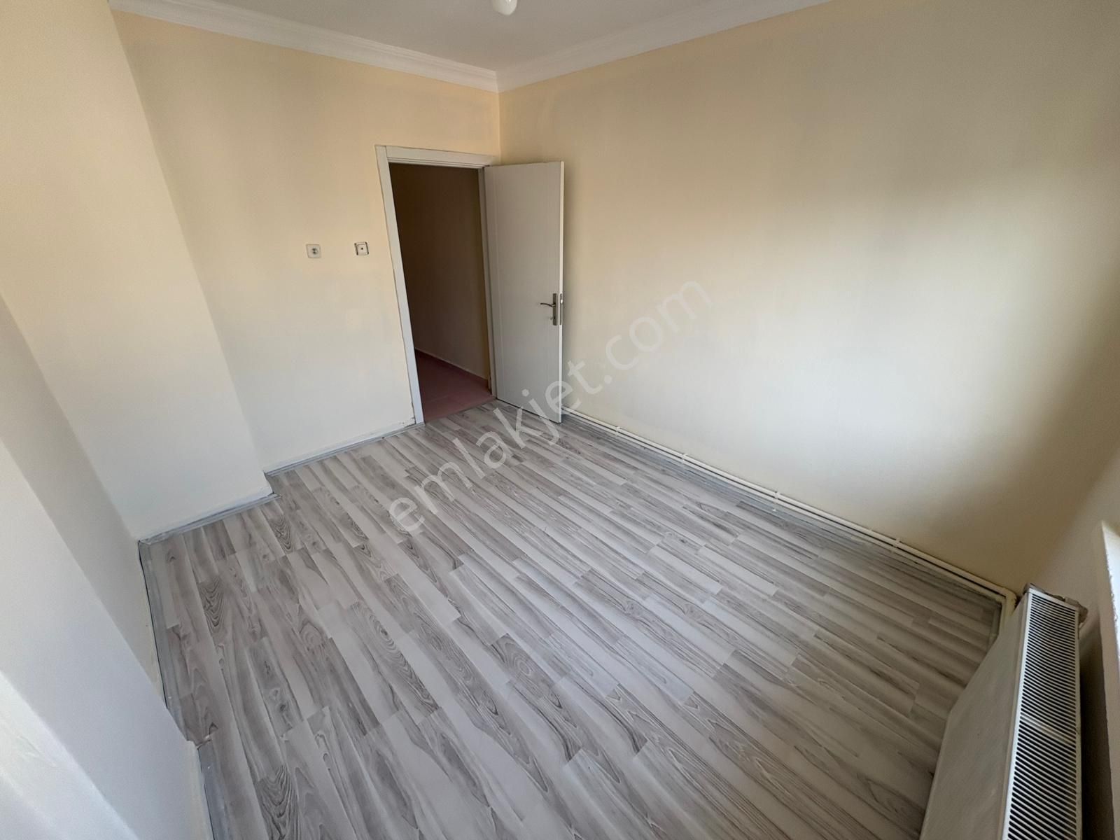 Mareşal Çakmak Mh 3+1 Katta Merkezin İçinde Fırsat Daire - Görsel 30