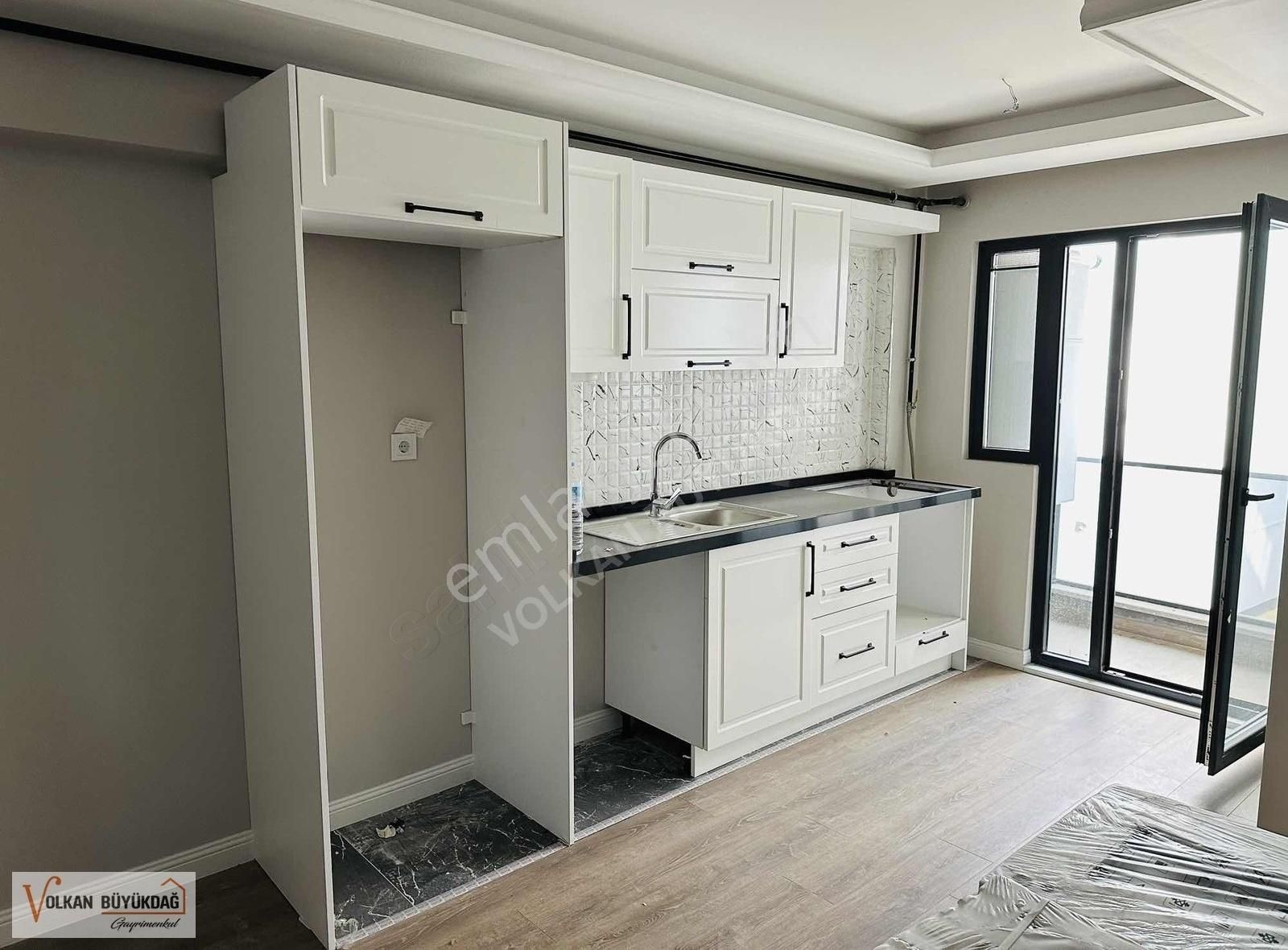 Volkan Büyükdağ'dan Balat'ta Kiralık 1+1 Eşyasız Daire - Görsel 9