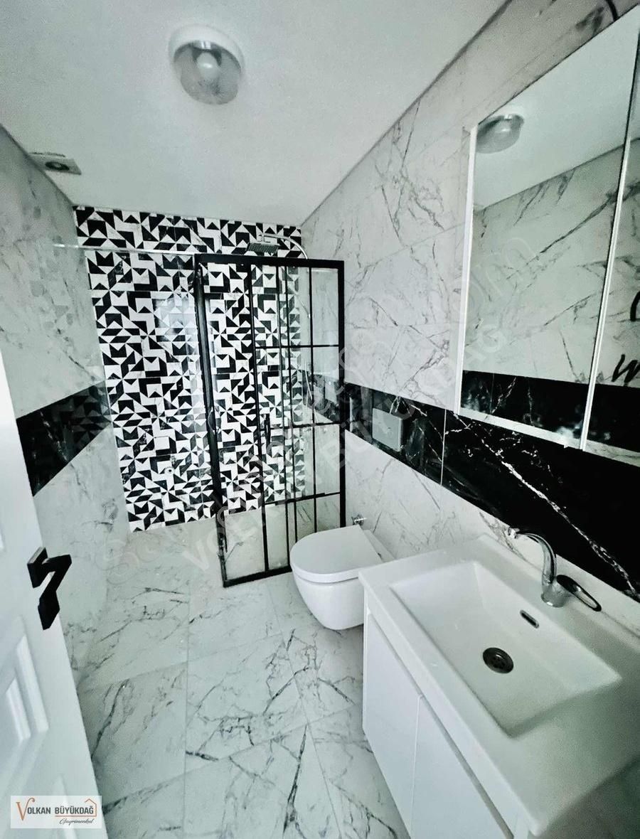 Volkan Büyükdağ'dan Balat'ta Kiralık 1+1 Eşyasız Daire - Görsel 13