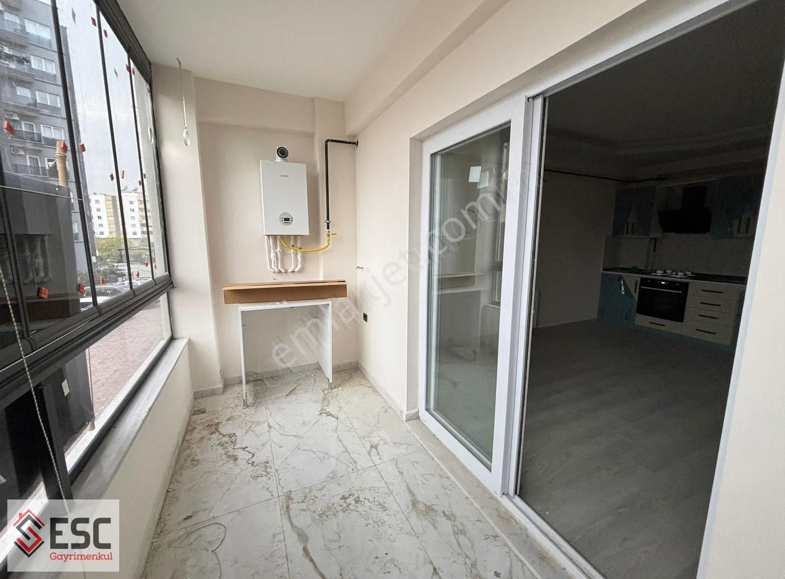 Escden Davultepe'de Doğalgazlı Havuzlu 1+1 Kiralık Daire Esc2258 - Görsel 4