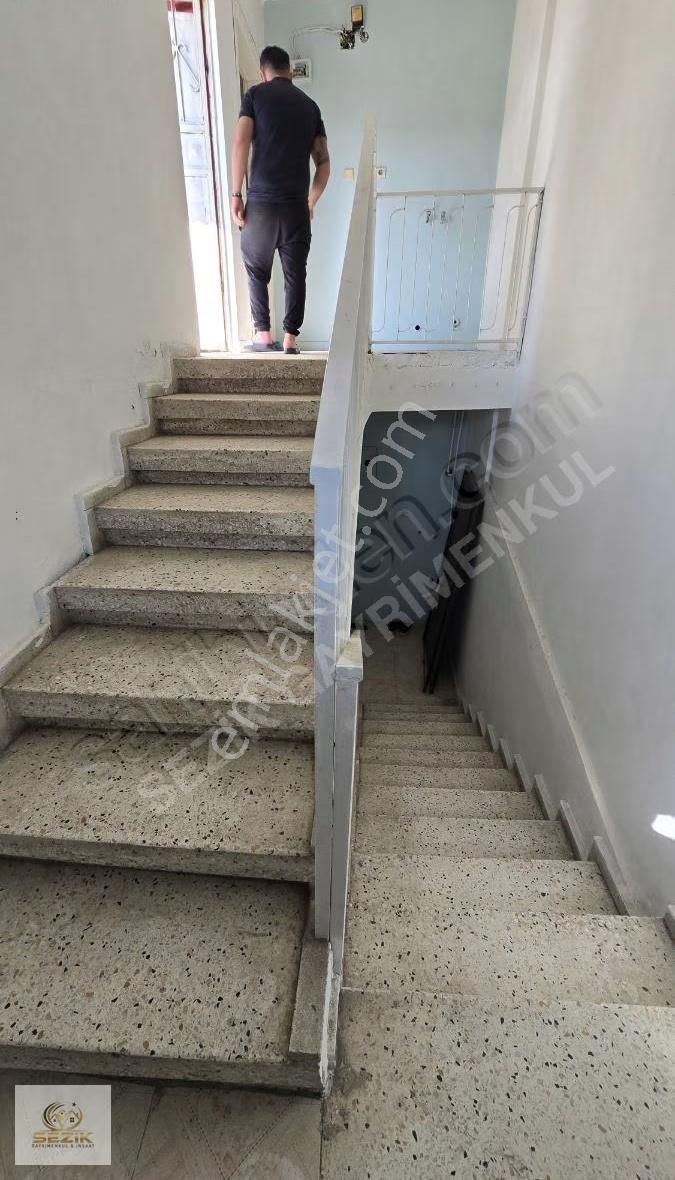 Şakirpaşa Uçakalanında 244 Mt2 Tek Tapu 3 Katlı Bahçeli Garajlı - Görsel 16