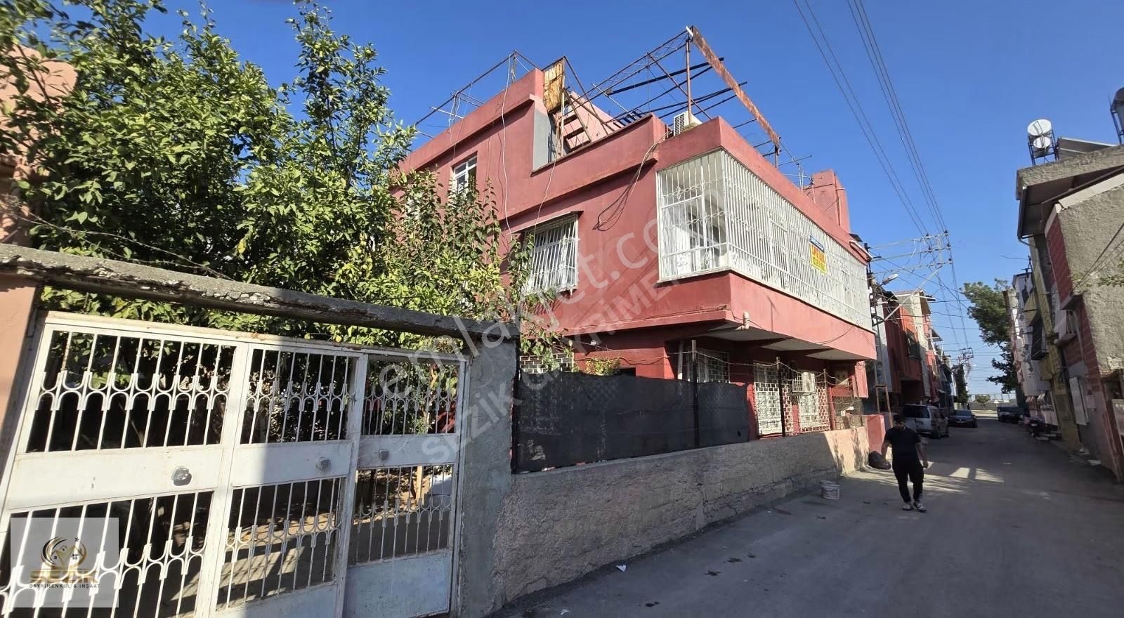 Şakirpaşa Uçakalanında 244 Mt2 Tek Tapu 3 Katlı Bahçeli Garajlı - Görsel 24