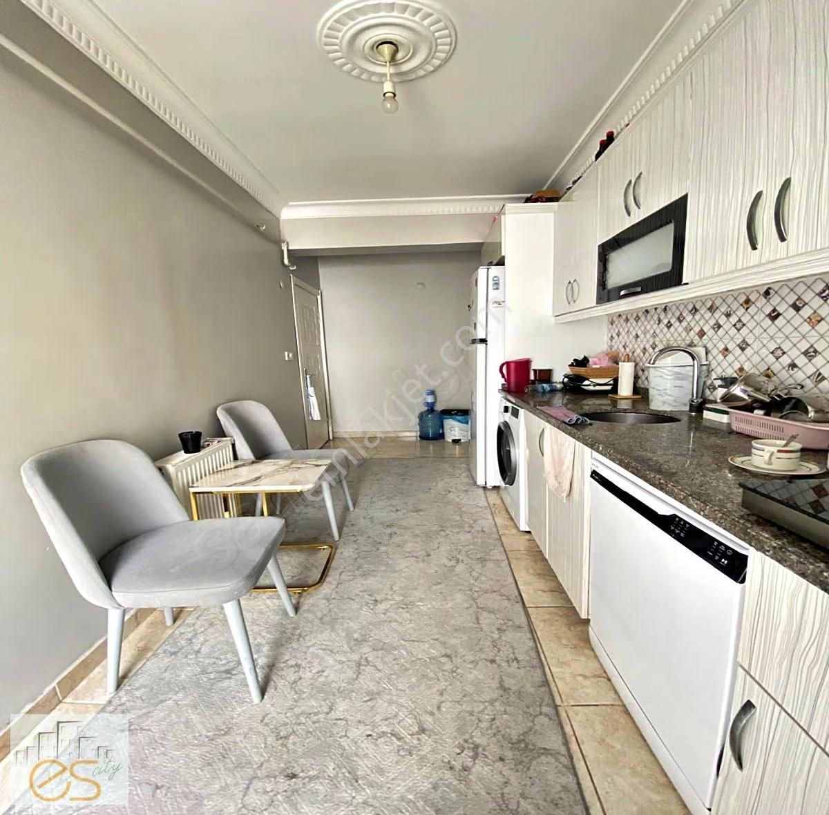 Esenyurt Satılık Ulaşıma Okula Yakın Merkezi Konumda 2+1 Daire - Görsel 9
