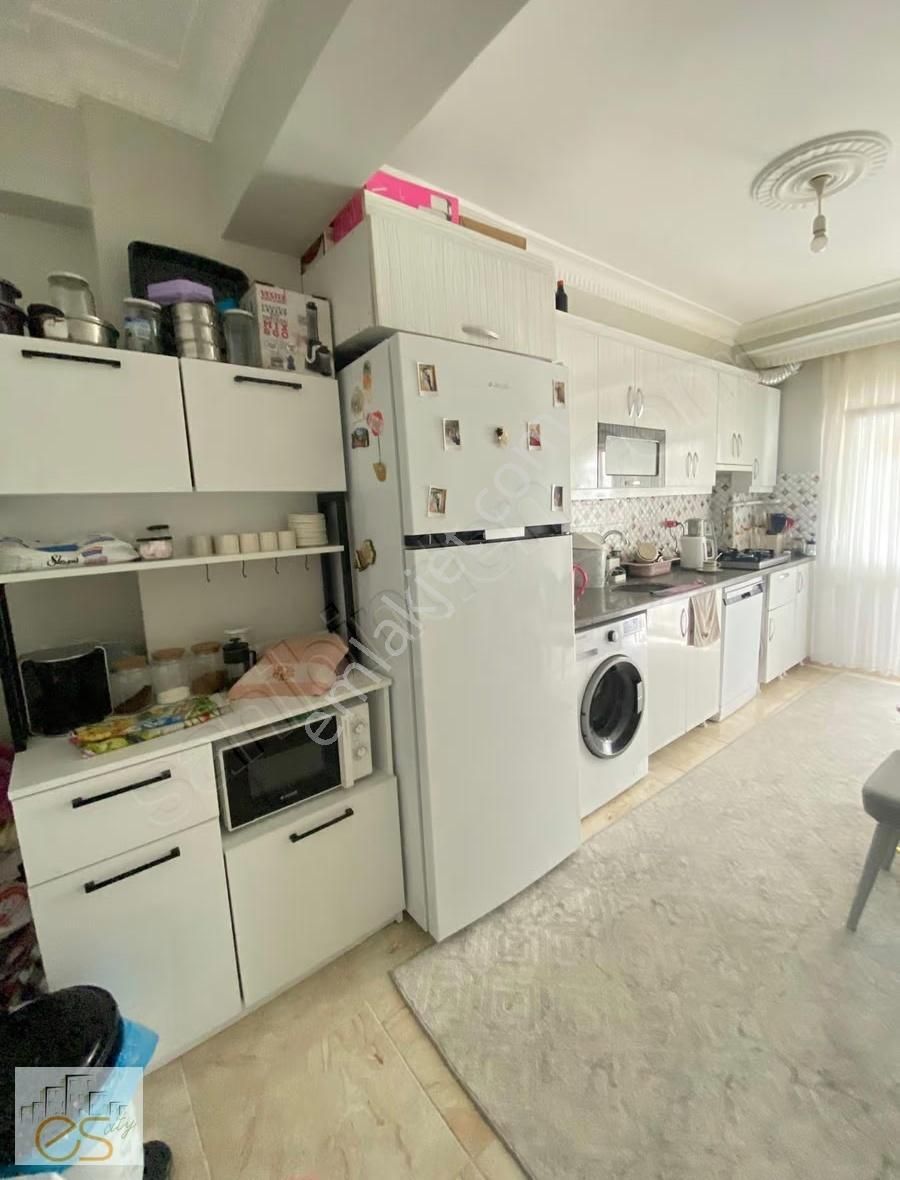 Esenyurt Satılık Ulaşıma Okula Yakın Merkezi Konumda 2+1 Daire - Görsel 4