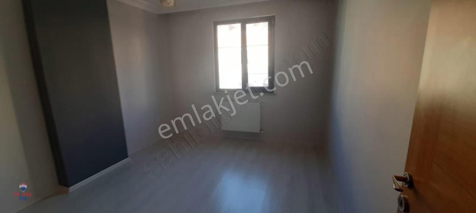 Sancaktepe Osmangazi Mahallesi 4+2 Üst Dubleks Daire - Görsel 31