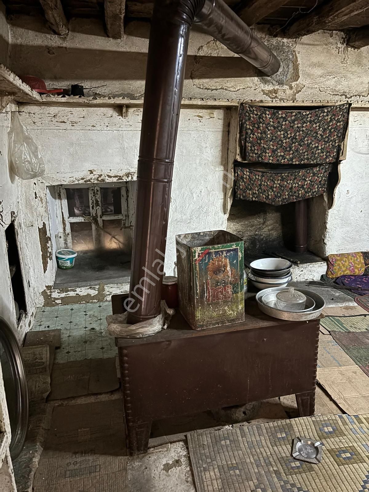 Balıkesir İvrindi Kışladere Mahallesinde 2 Katlı Bahçeli Taş Ev. Açıklamayı Okuyarak Arayınız. - Görsel 13