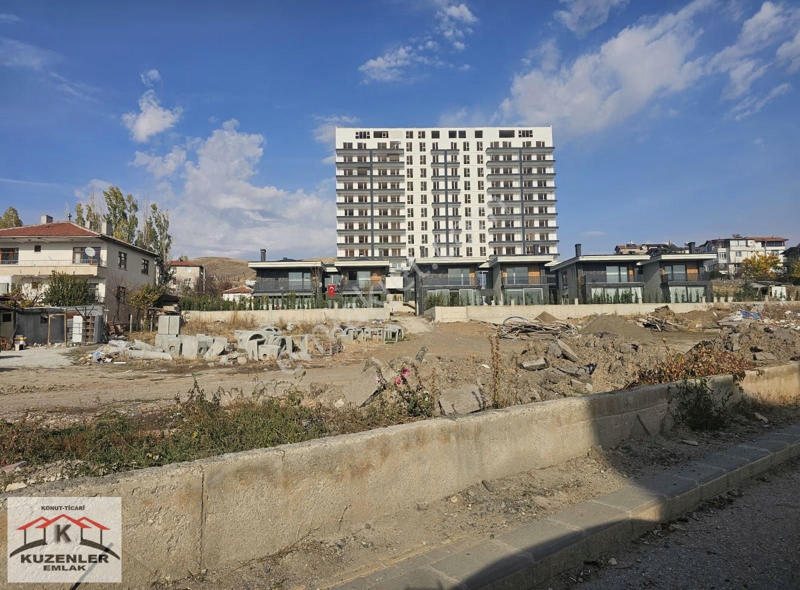 Kuzenler'dn Cumhuriyet Mah.site İçerisinde 8kat 12m2 Teraslı 2+1 - Görsel 6