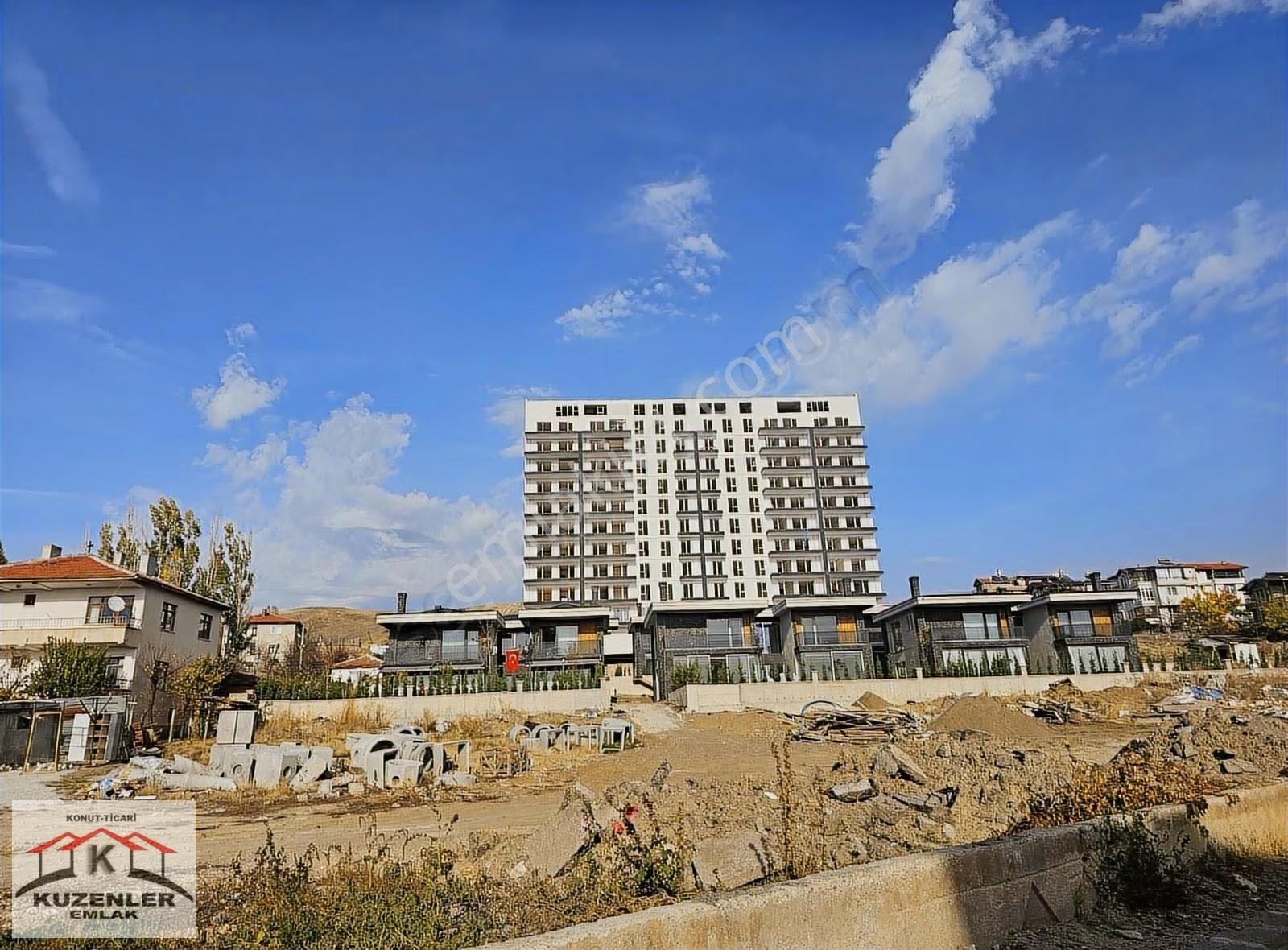 Kuzenler'dn Cumhuriyet Mah.site İçerisinde 8kat 12m2 Teraslı 2+1 - Görsel 4