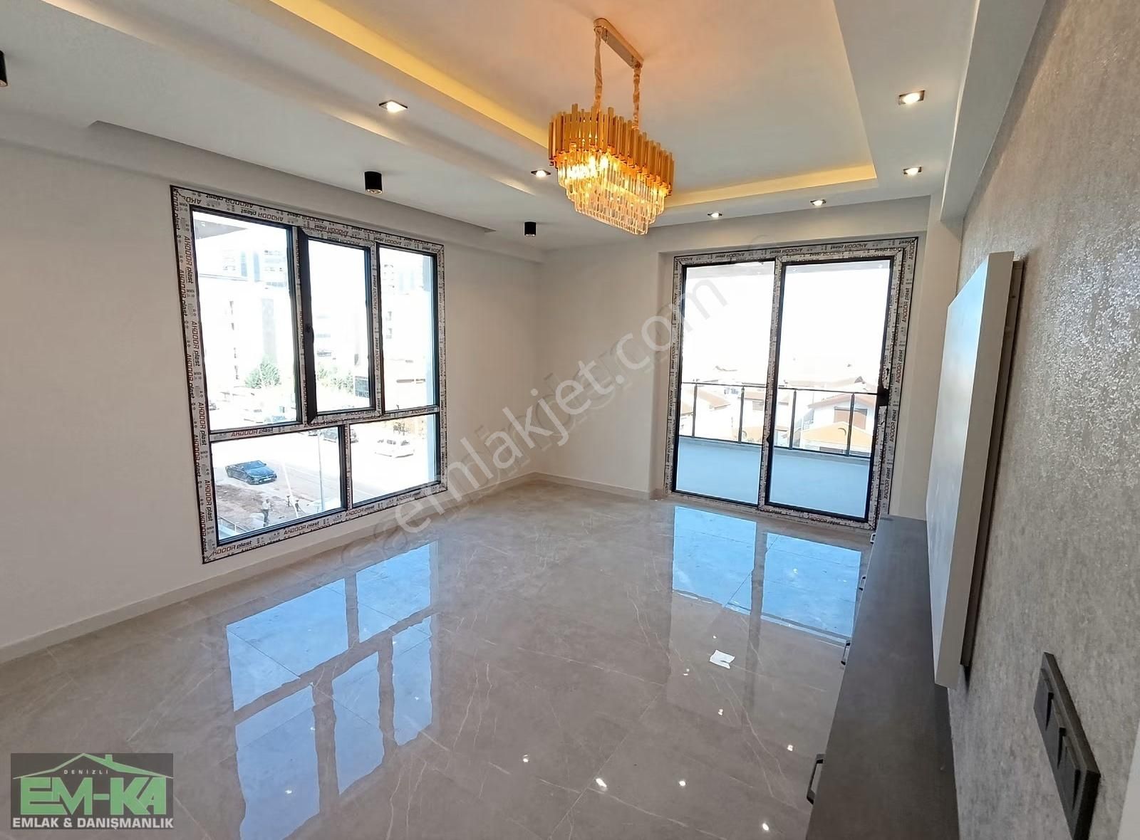 1200 Evlerde Muhteşem Bir Daire