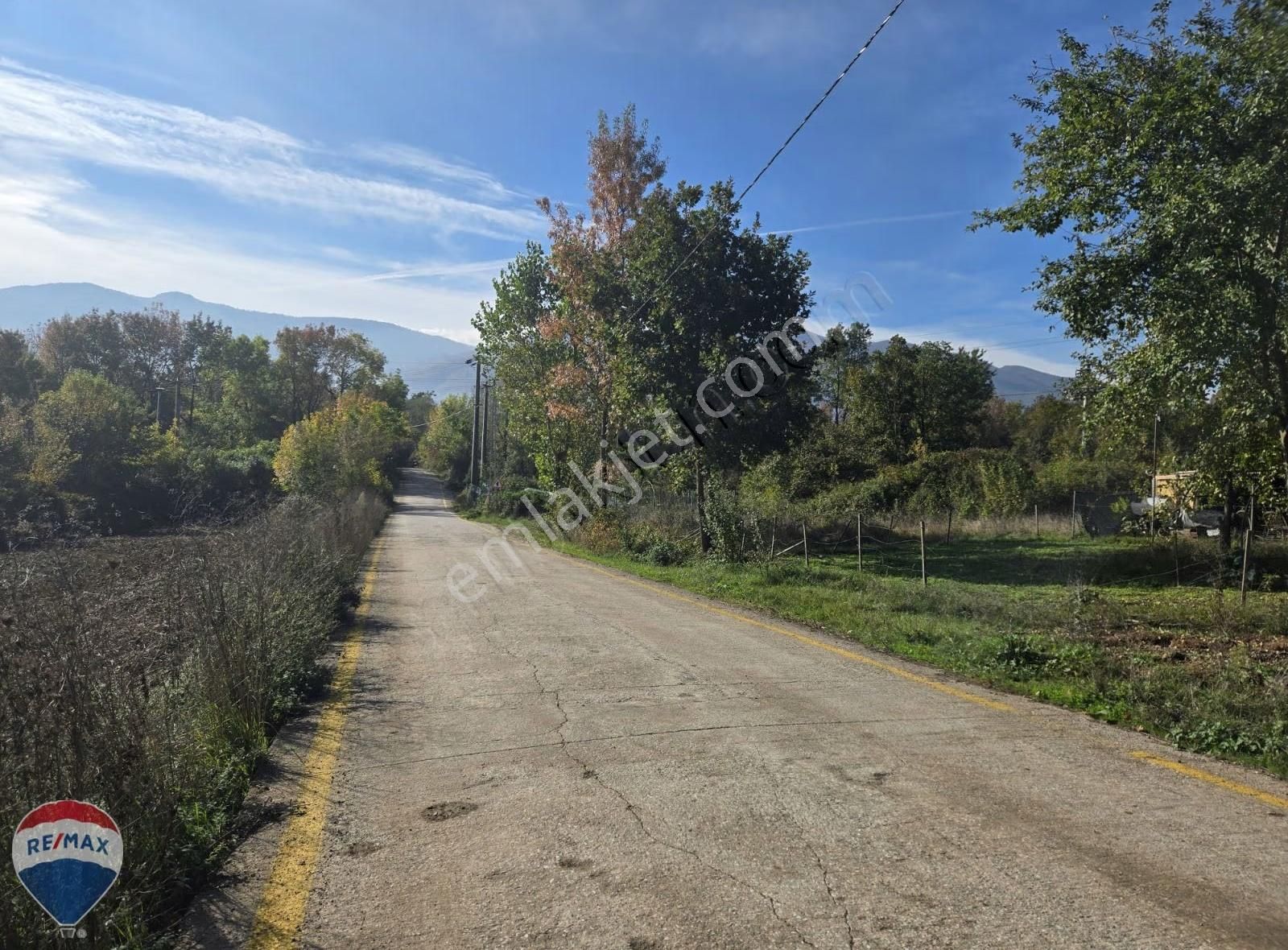 Remax Hikmet Başer Uzuntarla'nın En Güzel Satılık Arazilerden - Görsel 15