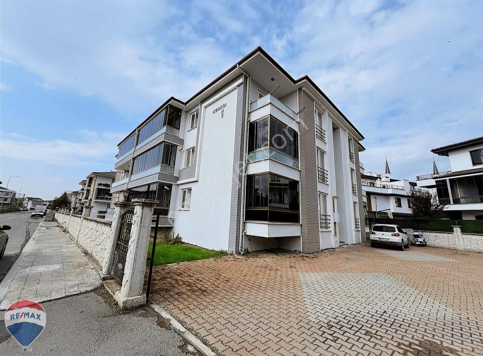 Remax Mavi'den Serdivan/yazlık Mah.'de Satılık 3+1 Daire - Görsel 6