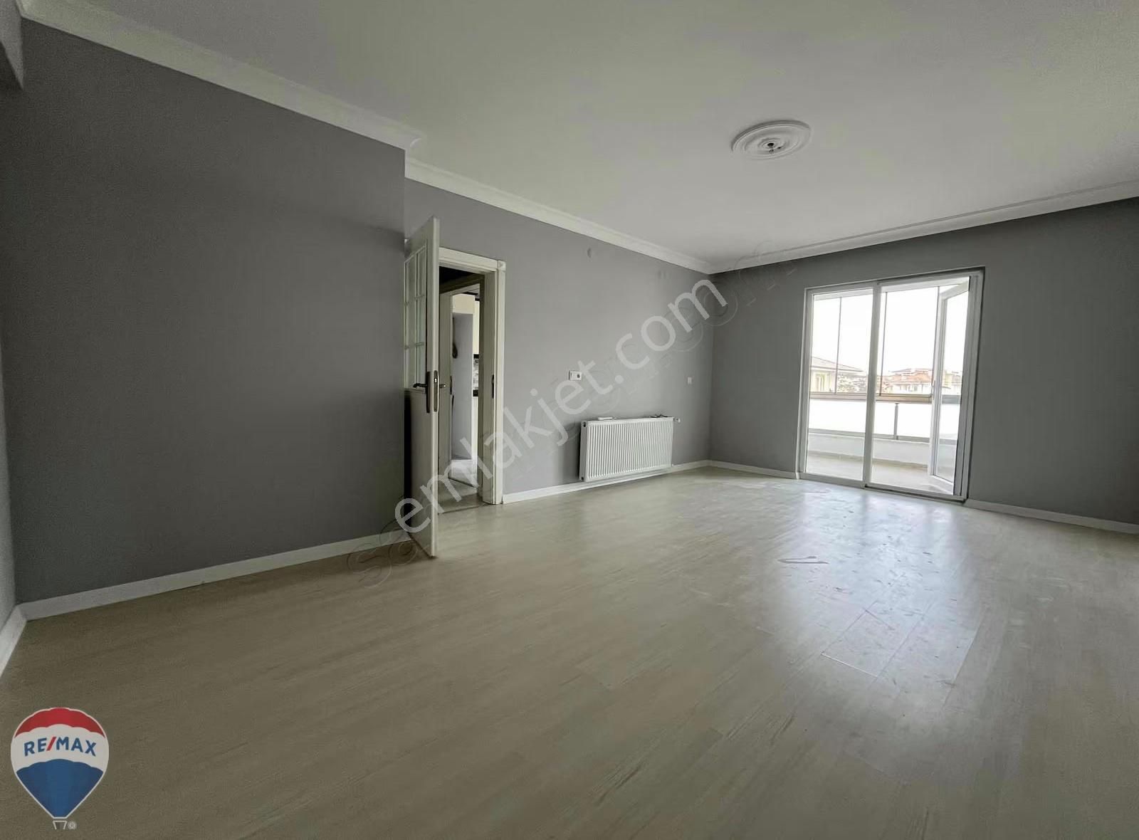 Remax Mavi'den Serdivan/yazlık Mah.'de Satılık 3+1 Daire - Görsel 8