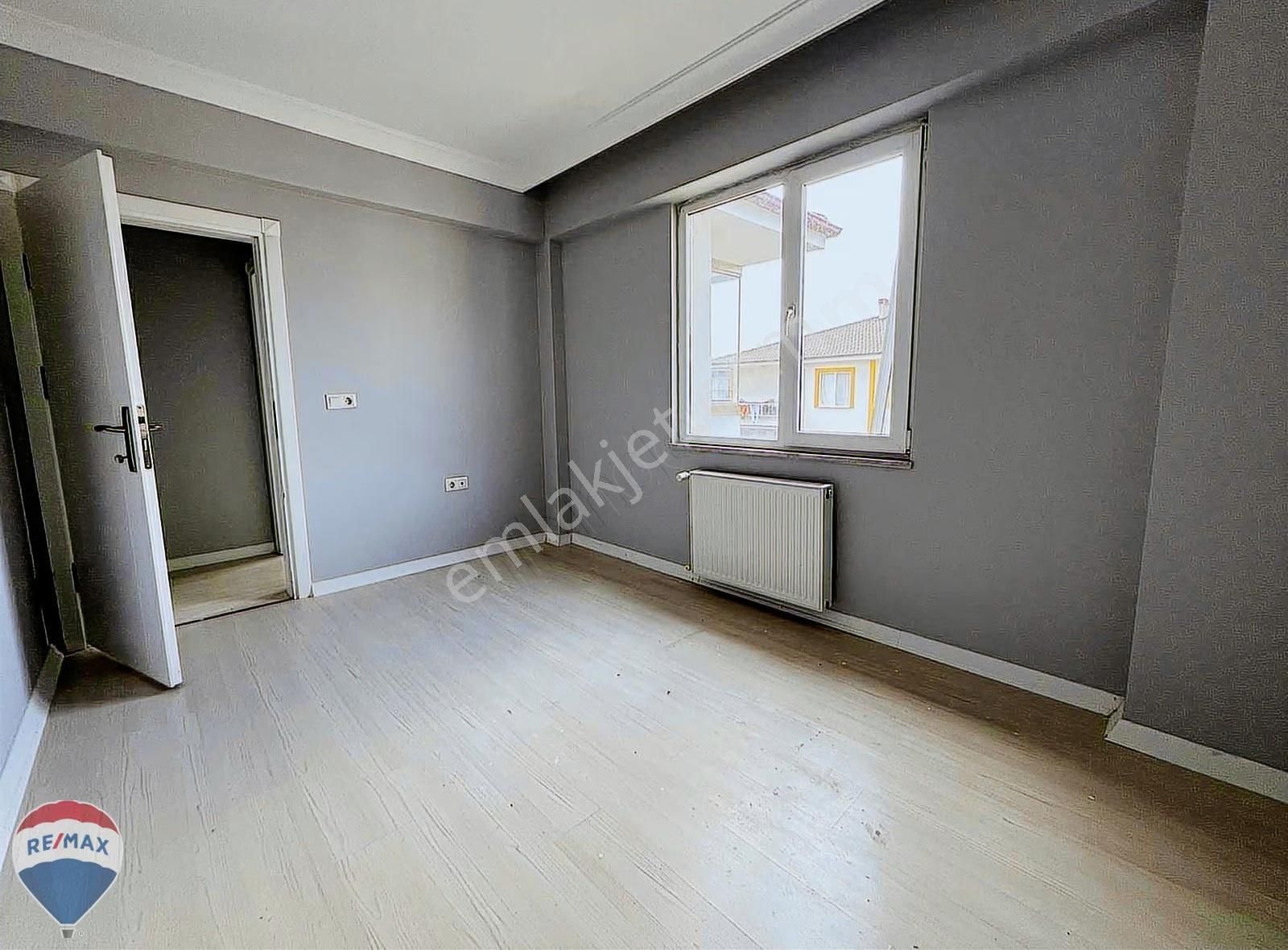 Remax Mavi'den Serdivan/yazlık Mah.'de Satılık 3+1 Daire - Görsel 2