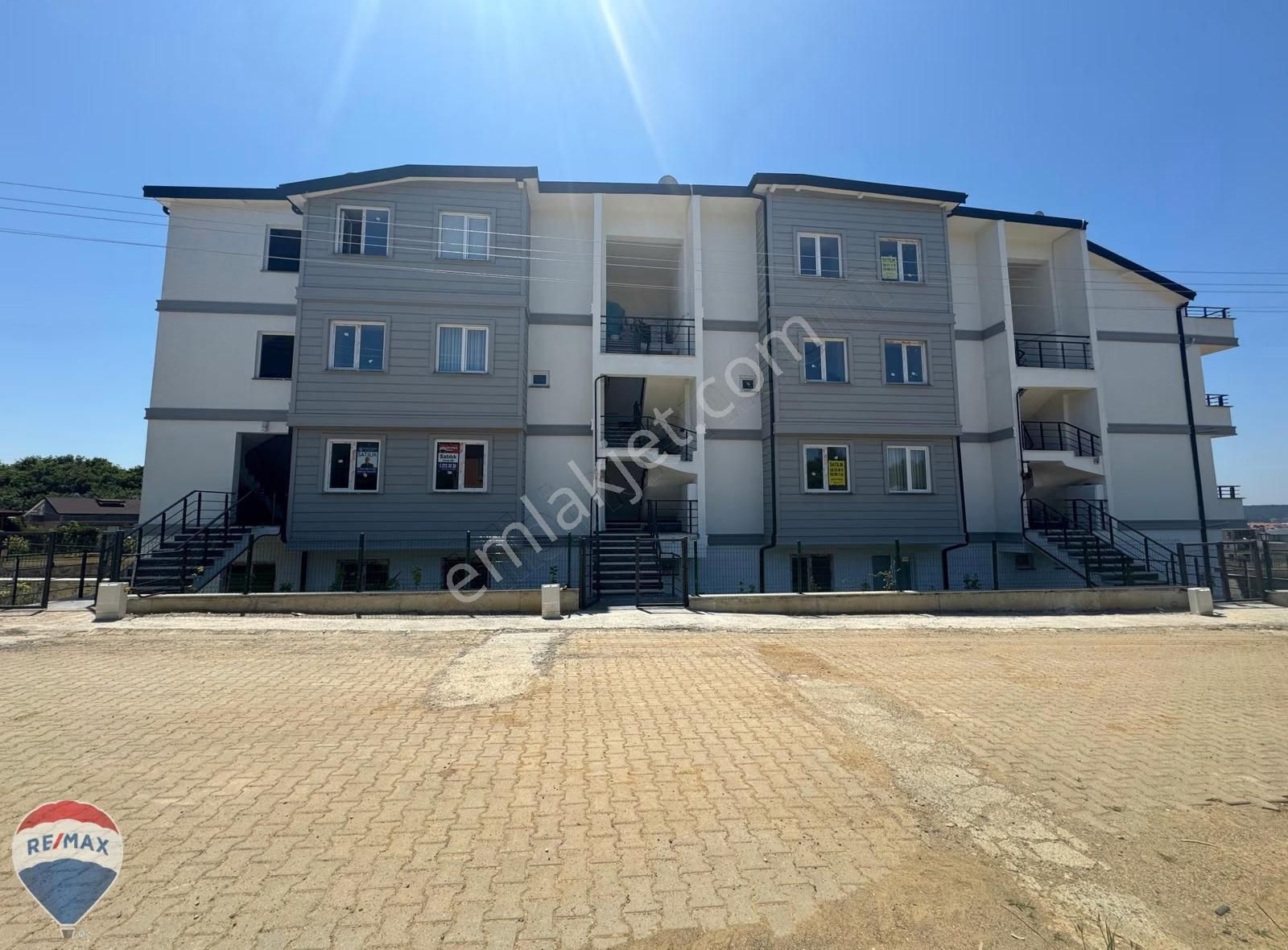 Cebecide Satılık 3+1 Ters Bahçe Dubleks Yazlık Remax Mavi'den - Görsel 3