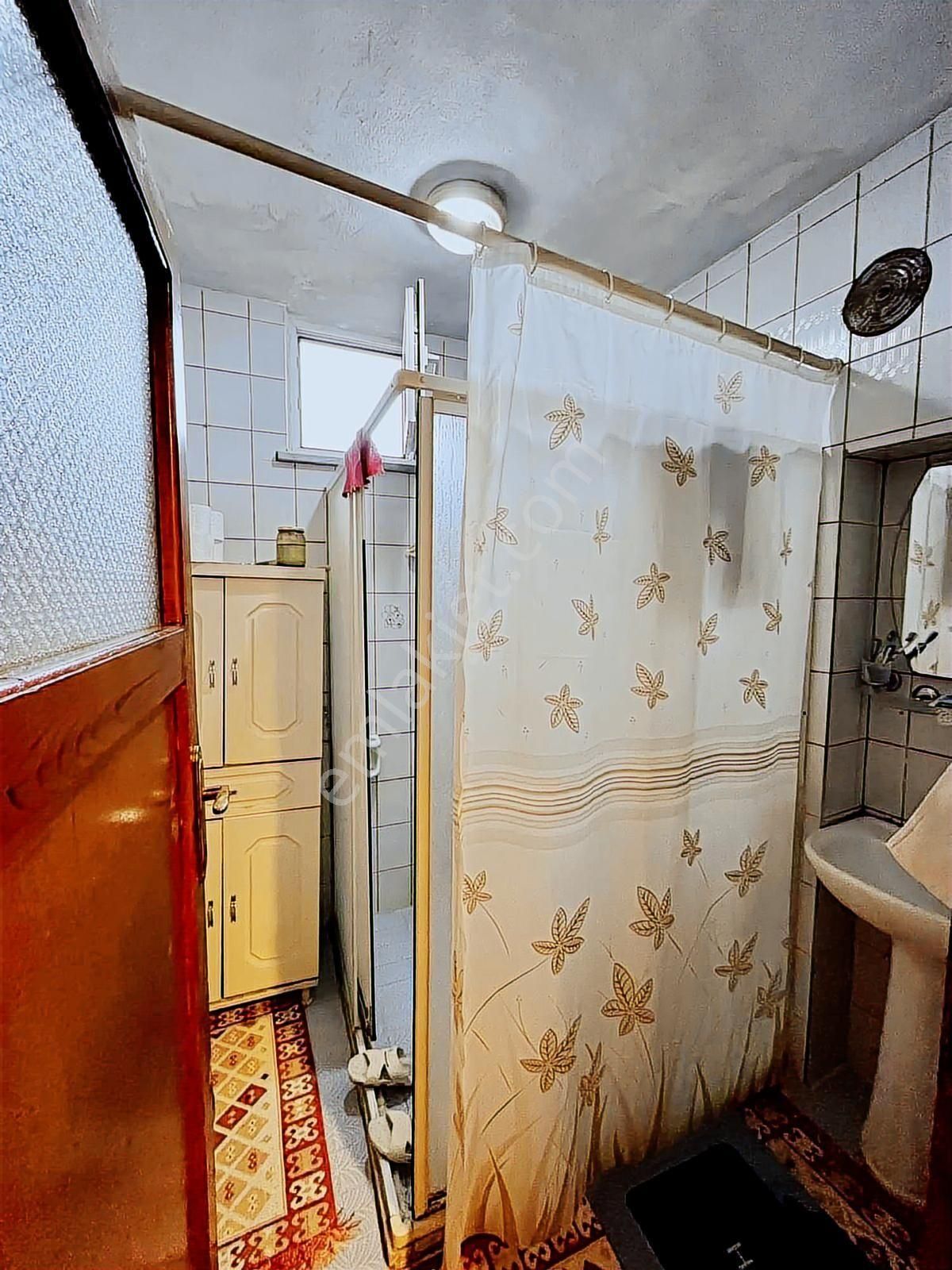 Mudanya Merkezde Ayrı Tapulu Komple Satılık Bina - Görsel 32