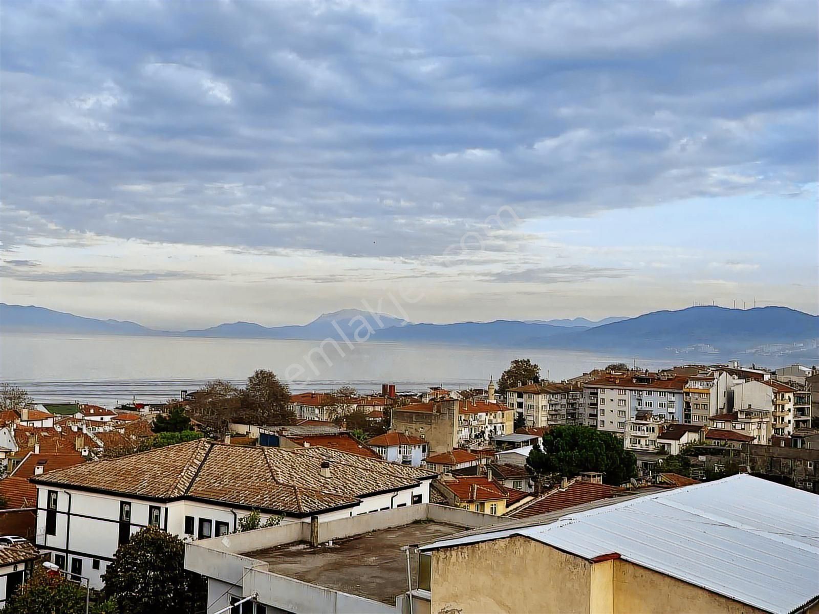 Mudanya Merkezde Ayrı Tapulu Komple Satılık Bina - Görsel 10