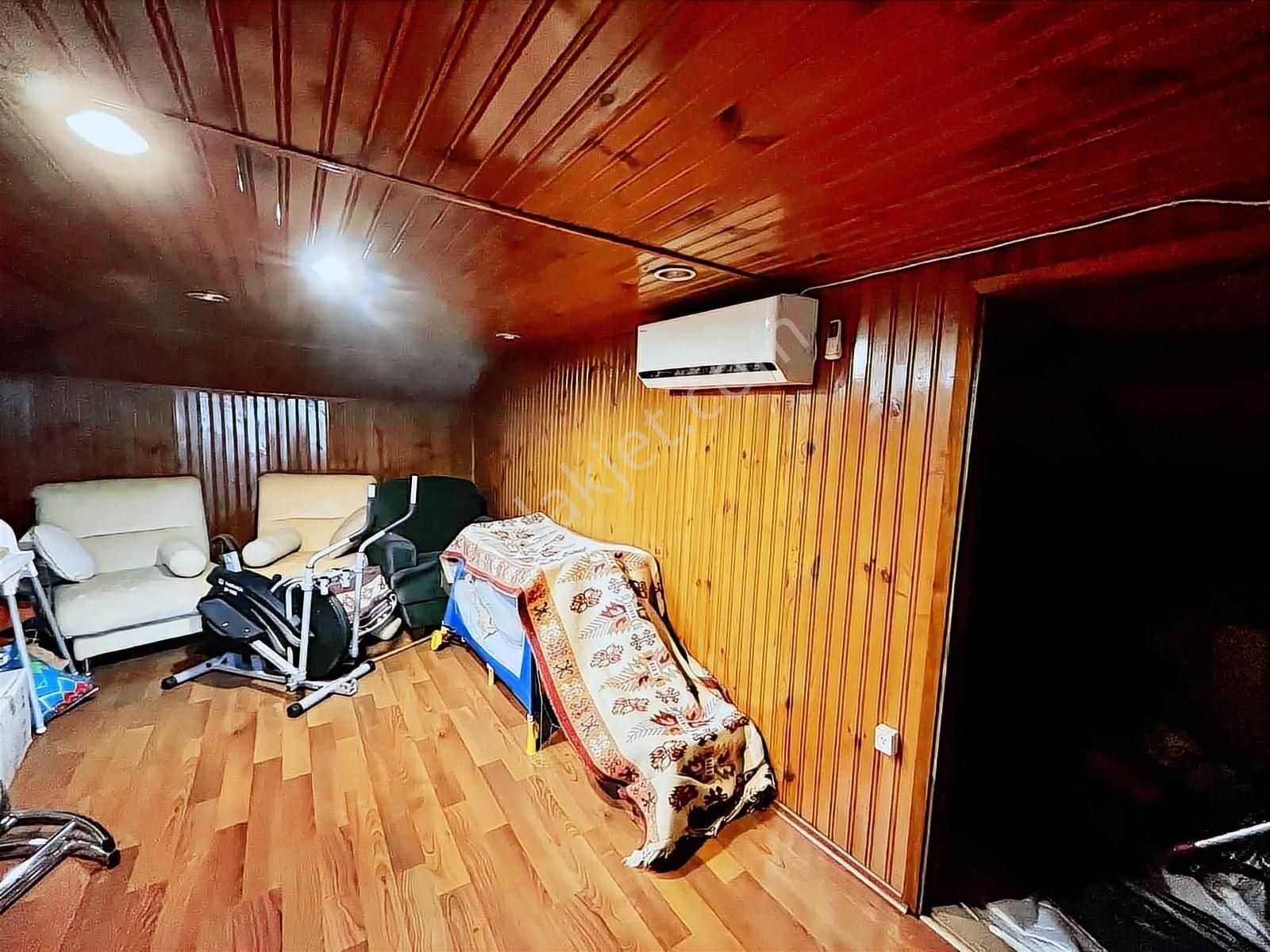 Mudanya Merkezde Ayrı Tapulu Komple Satılık Bina - Görsel 31