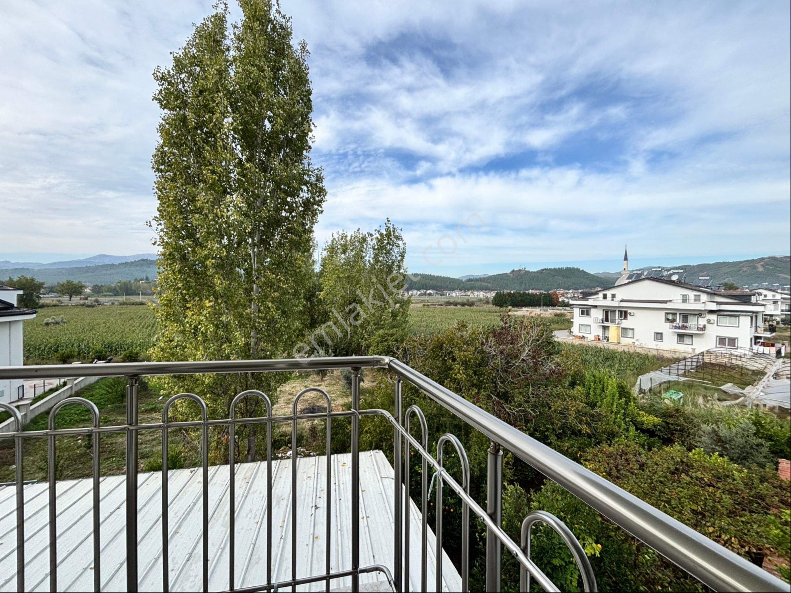 Seydikemer İlçe Merkezinde İnönü Caddesinde Ofis Ve Ev Kullanımına Uygun Daire - Görsel 24