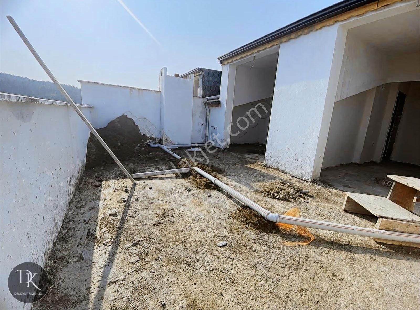 Deniz'den Altınova'da Teraslı 3+1 Sıfır Daire - Görsel 17