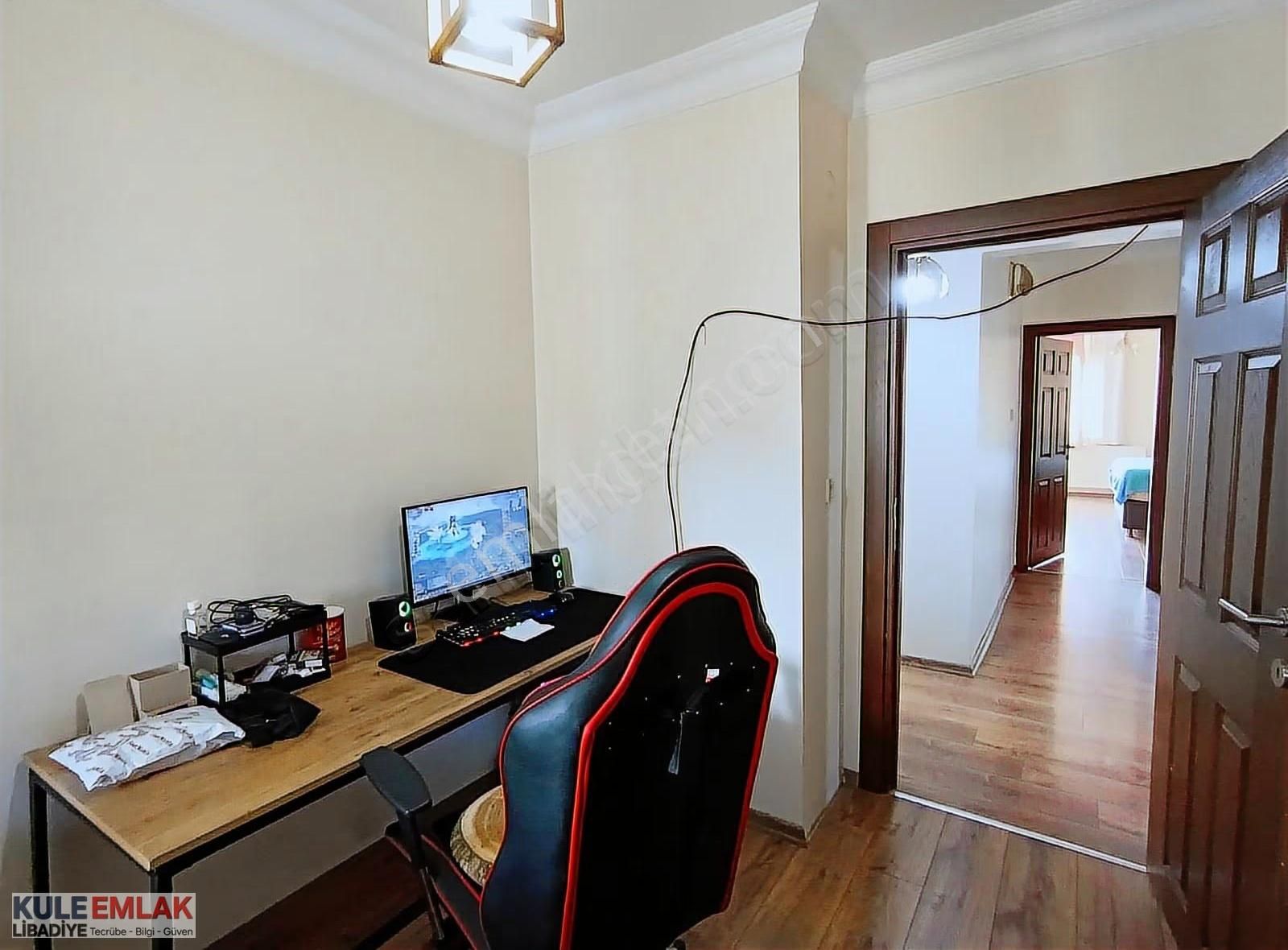 Ümraniye İstiklal Mahallesinde Çarşı Metroya 5 Dakika Harika 4+1 - Görsel 19