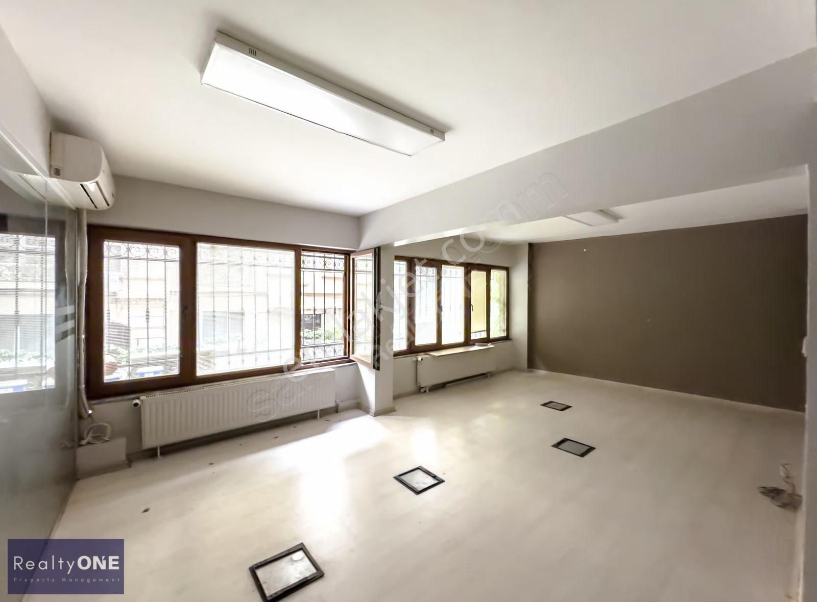 R-one Beyoğlu İstiklal Caddesine Yakın 6bölüm 165m2 Kiralık Ofis - Görsel 18