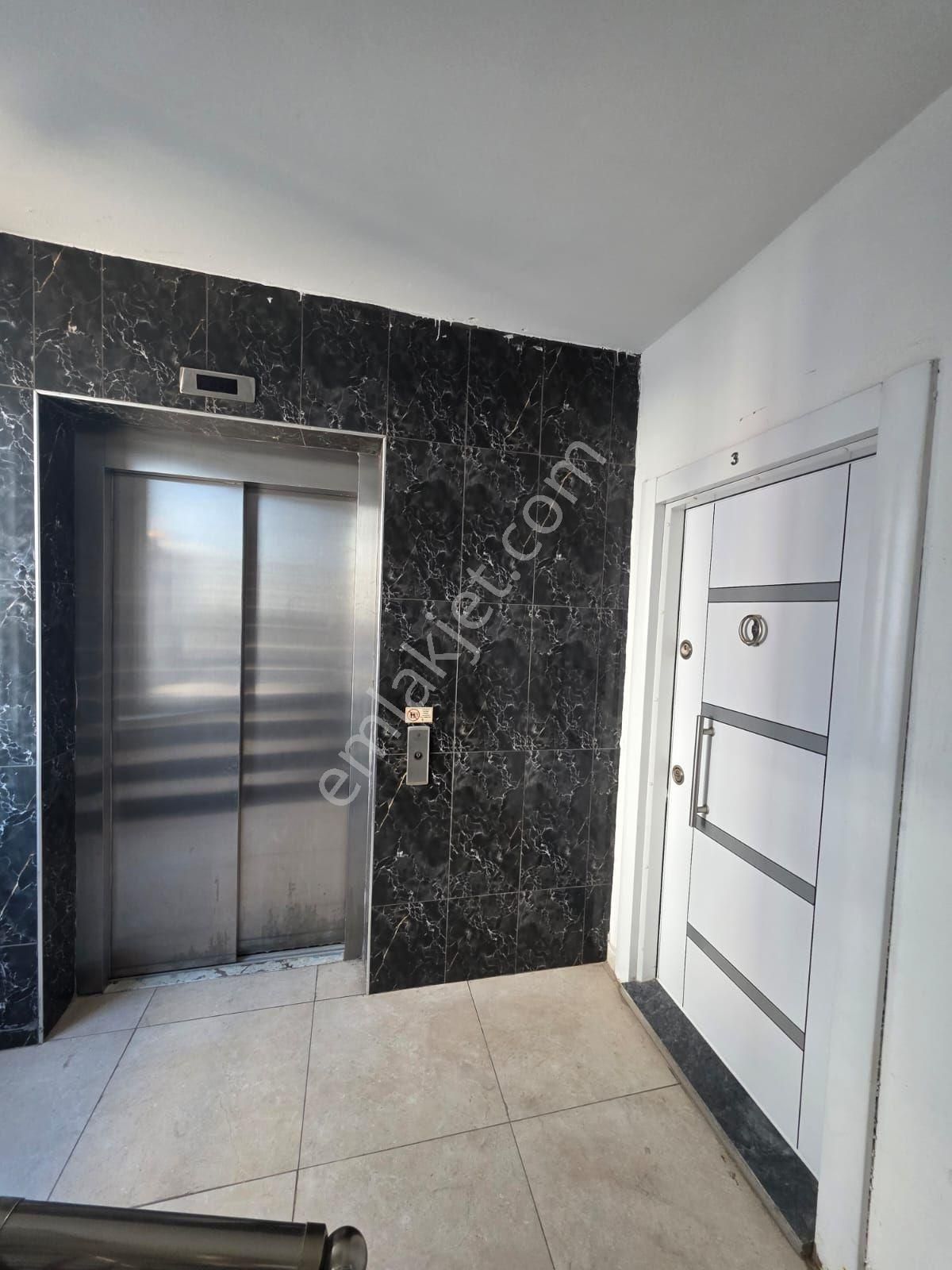 Kızılarık Mahallede Katta Asansorlu Daıre - Görsel 4