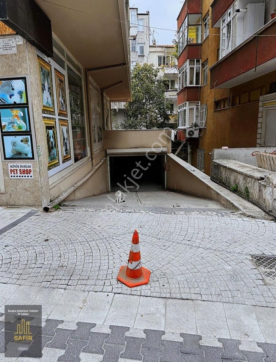 Bakırköy Merkezde Genç Binada Satılık 3+1 Kapalı Otoparklı Daire - Görsel 21