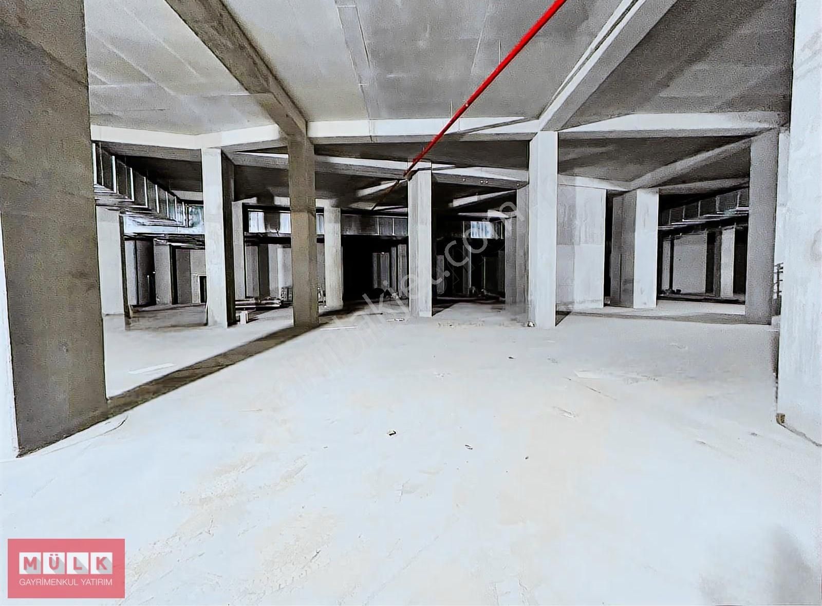 Sancaktepe'de Mülk Sahibin Den 1700 M2 Kiralık Depo - Görsel 2