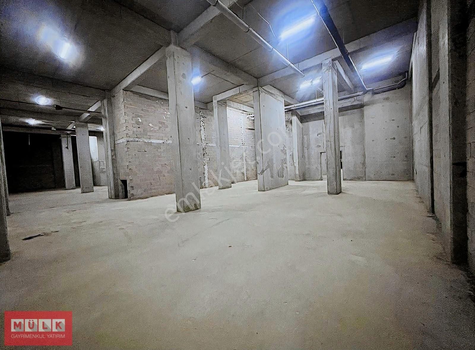 Sancaktepe'de Mülk Sahibin Den 965 M2 Kiralık Depo - Görsel 4
