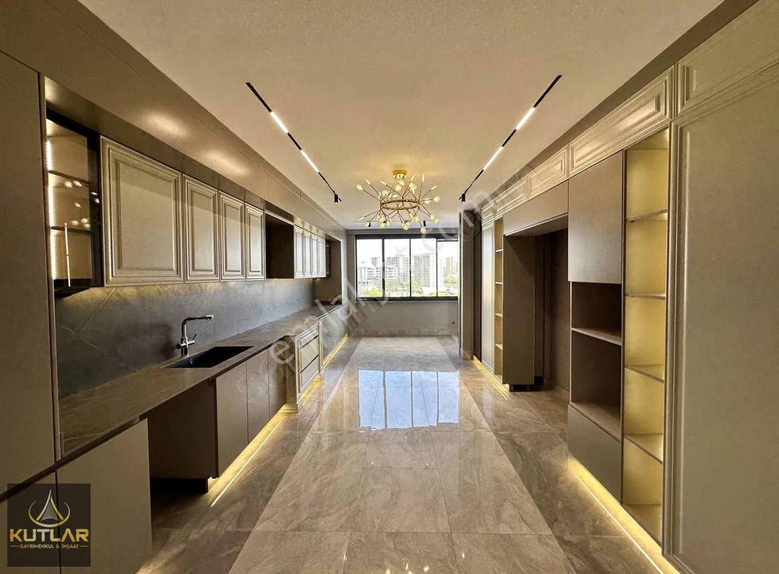 Kutlar'dan İbrahimli Vadipark Manzaralı Ultralüx 4.5+1 Daireler