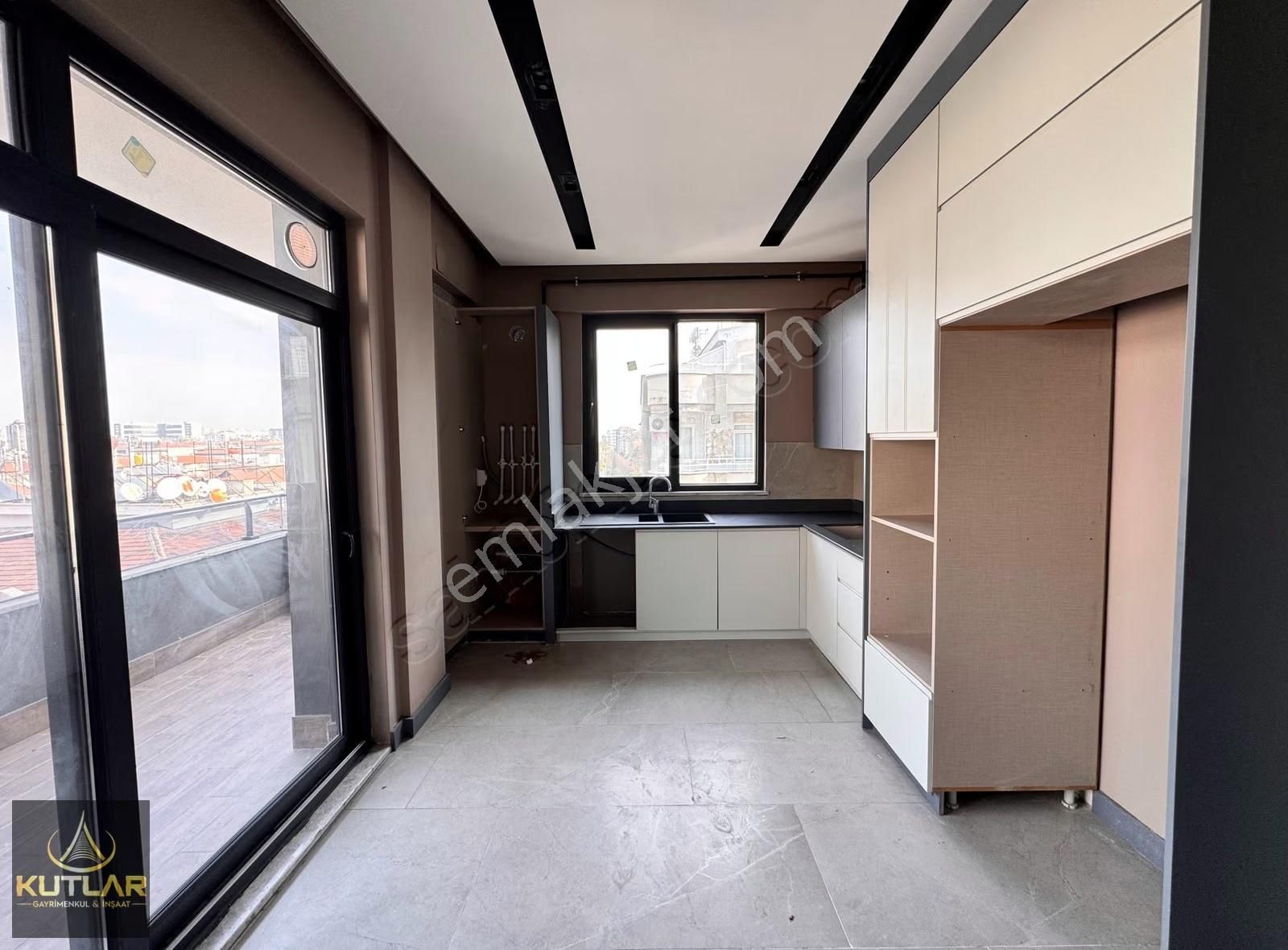 Kutlar'dan 25 Aralık Devlet Hastanesi Karşısı Satılık 2+1 Daire! - Görsel 23