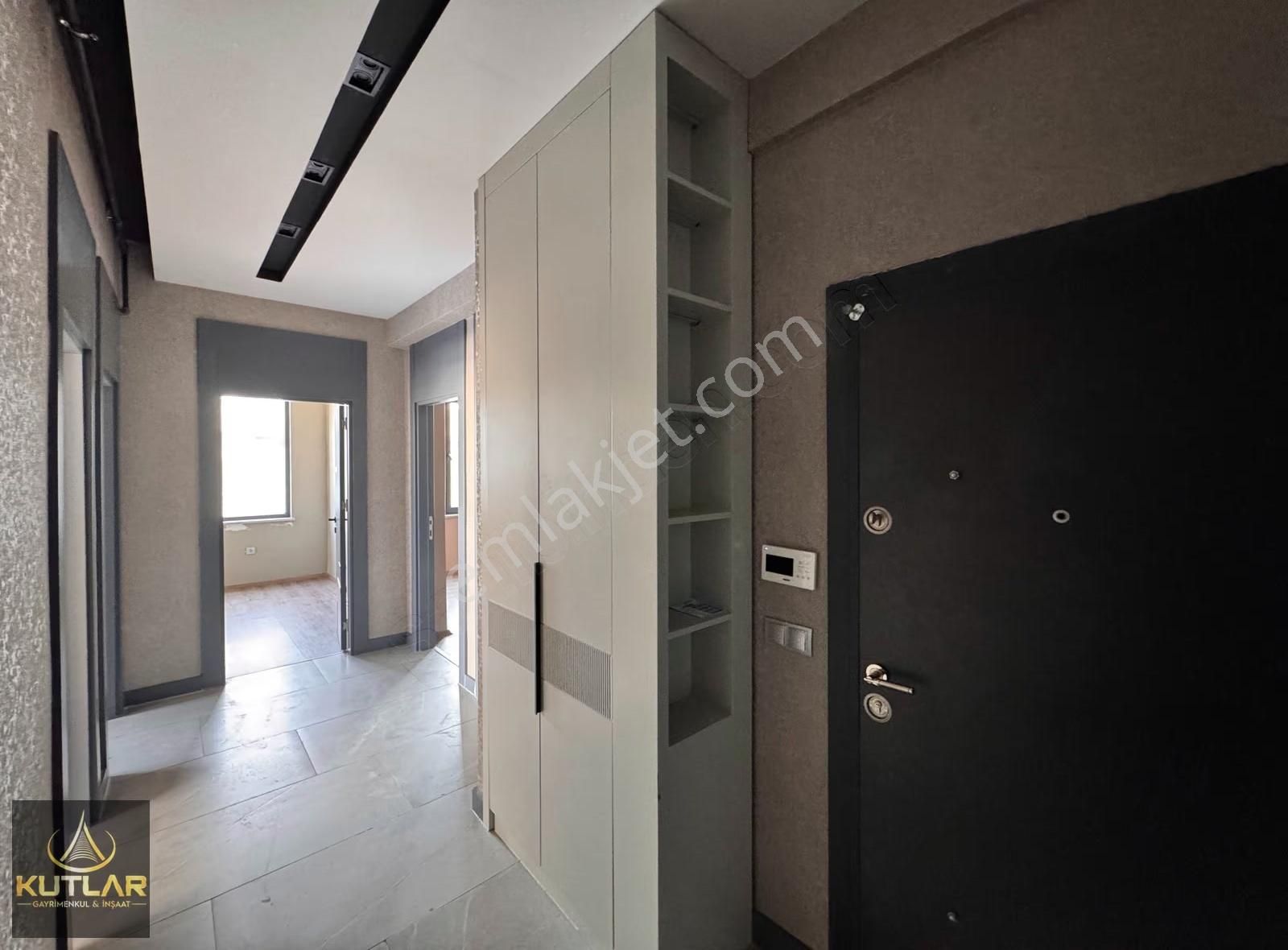 Kutlar'dan 25 Aralık Devlet Hastanesi Karşısı Satılık 2+1 Daire! - Görsel 6
