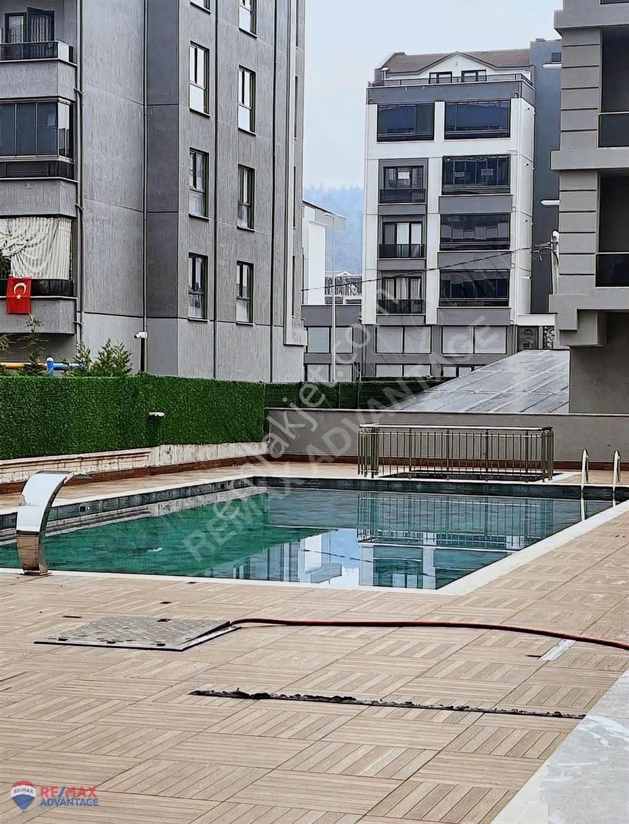 Remax Advantage- İ.ünal Caddesi Üstü O'ritim Sitesi Kiralık 2+1 - Görsel 2