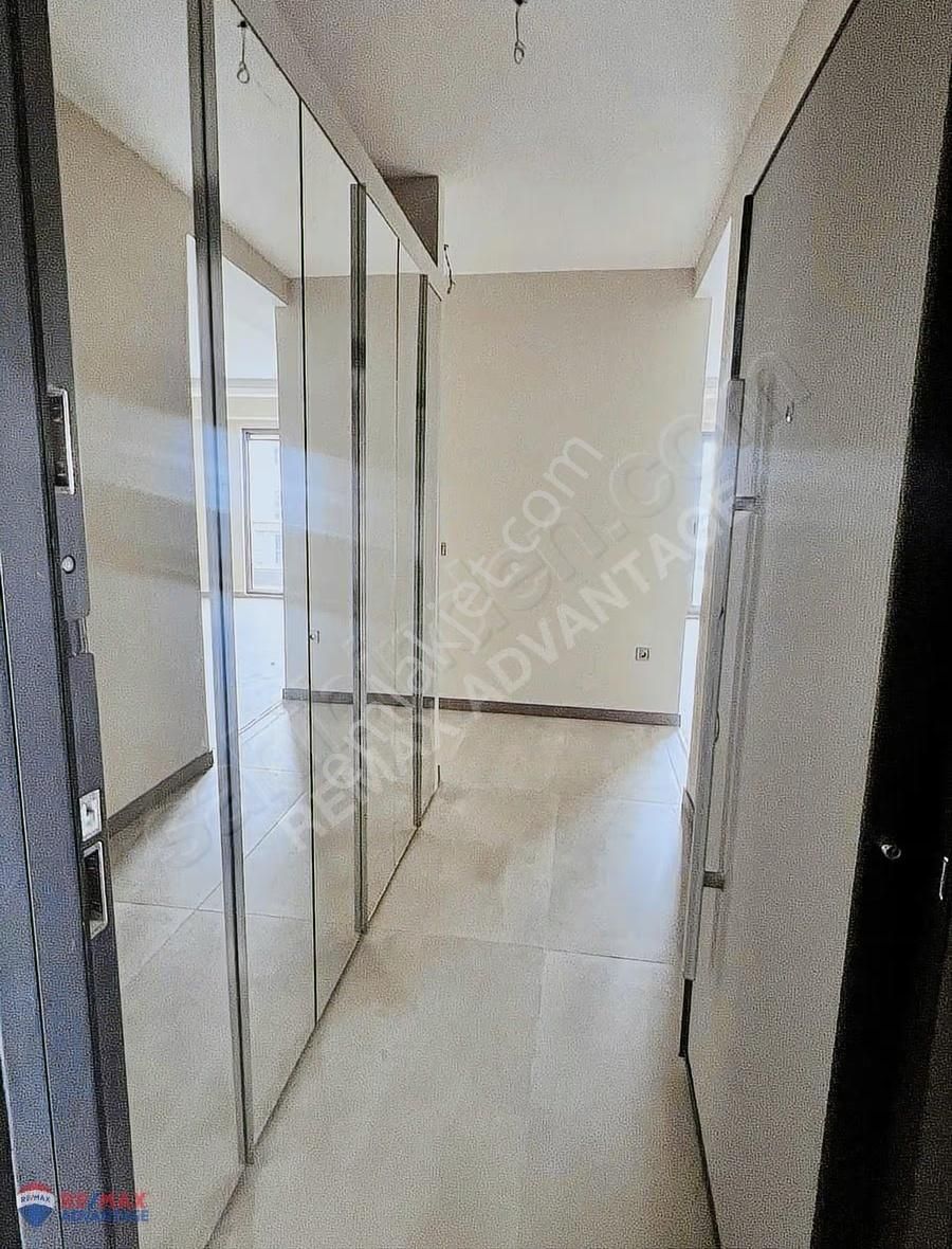 Remax Advantage- İ.ünal Caddesi Üstü O'ritim Sitesi Kiralık 2+1 - Görsel 10