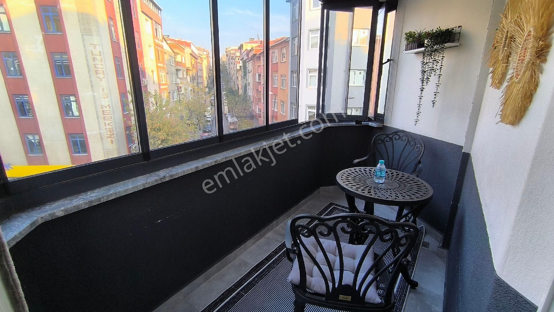 Bahçelievler Yenibosna Zafer M. 3+1 3.kat Asansör Otopark Dekorlu Satılık Daire - Görsel 9