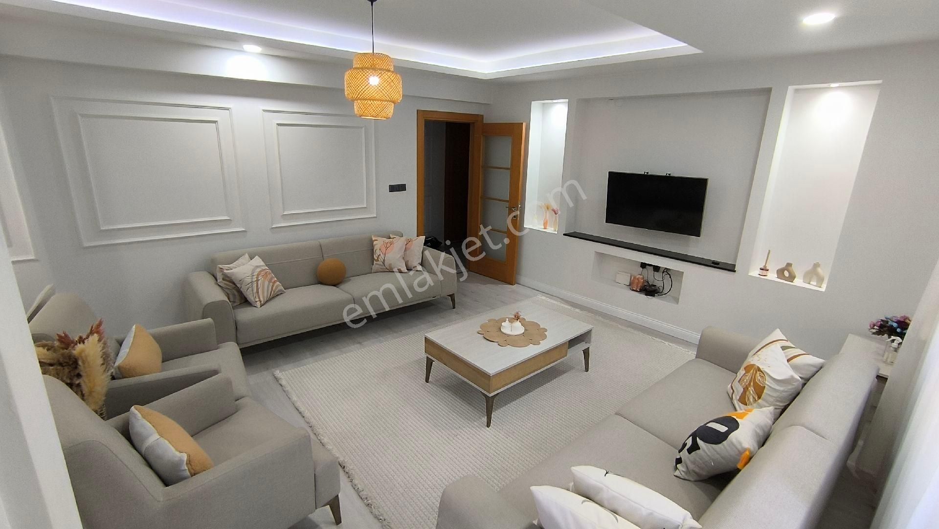 Bahçelievler Yenibosna Zafer M. 3+1 3.kat Asansör Otopark Dekorlu Satılık Daire - Görsel 6