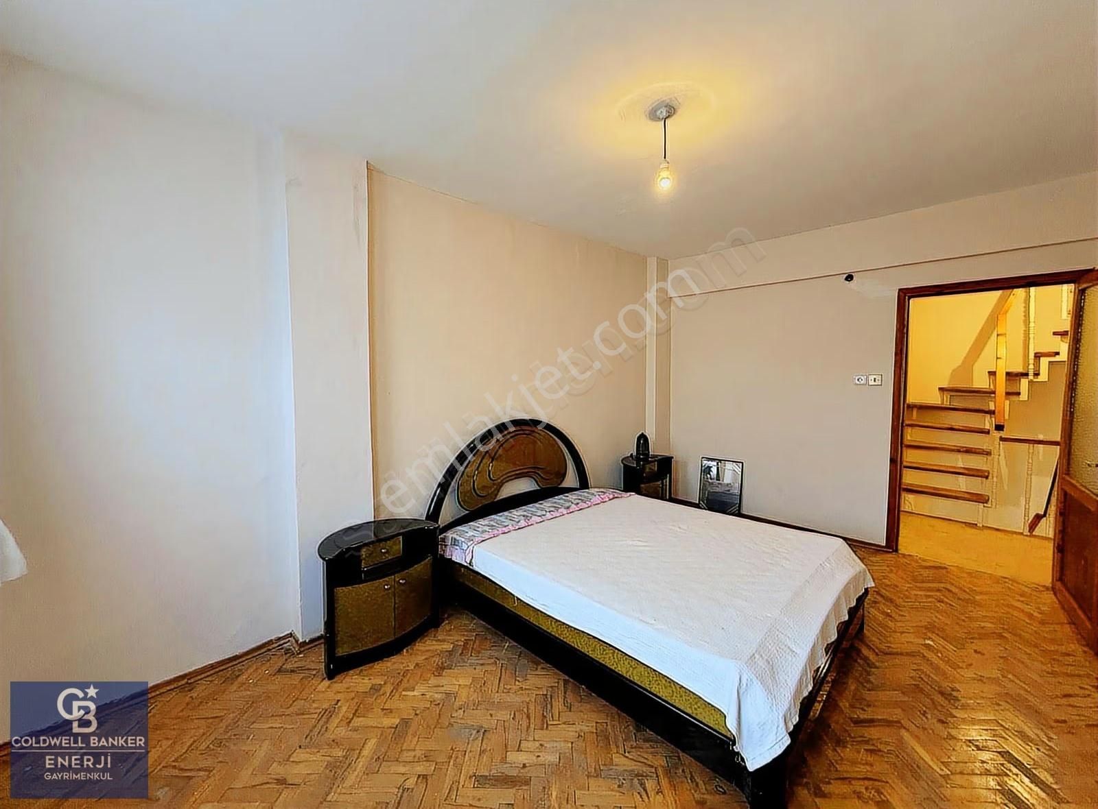 Silivri Cumhuriyet Mah. Satılık 4+1 Bahçeli İkiz Villa - Görsel 23