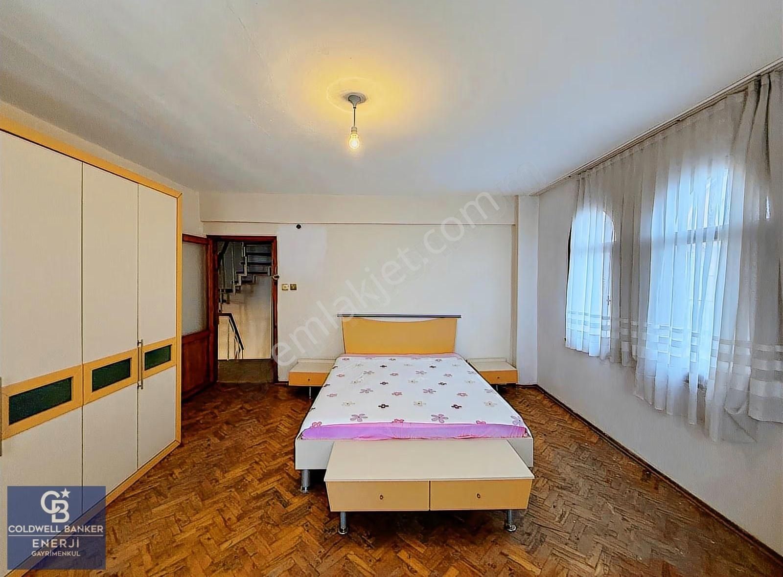 Silivri Cumhuriyet Mah. Satılık 4+1 Bahçeli İkiz Villa - Görsel 8